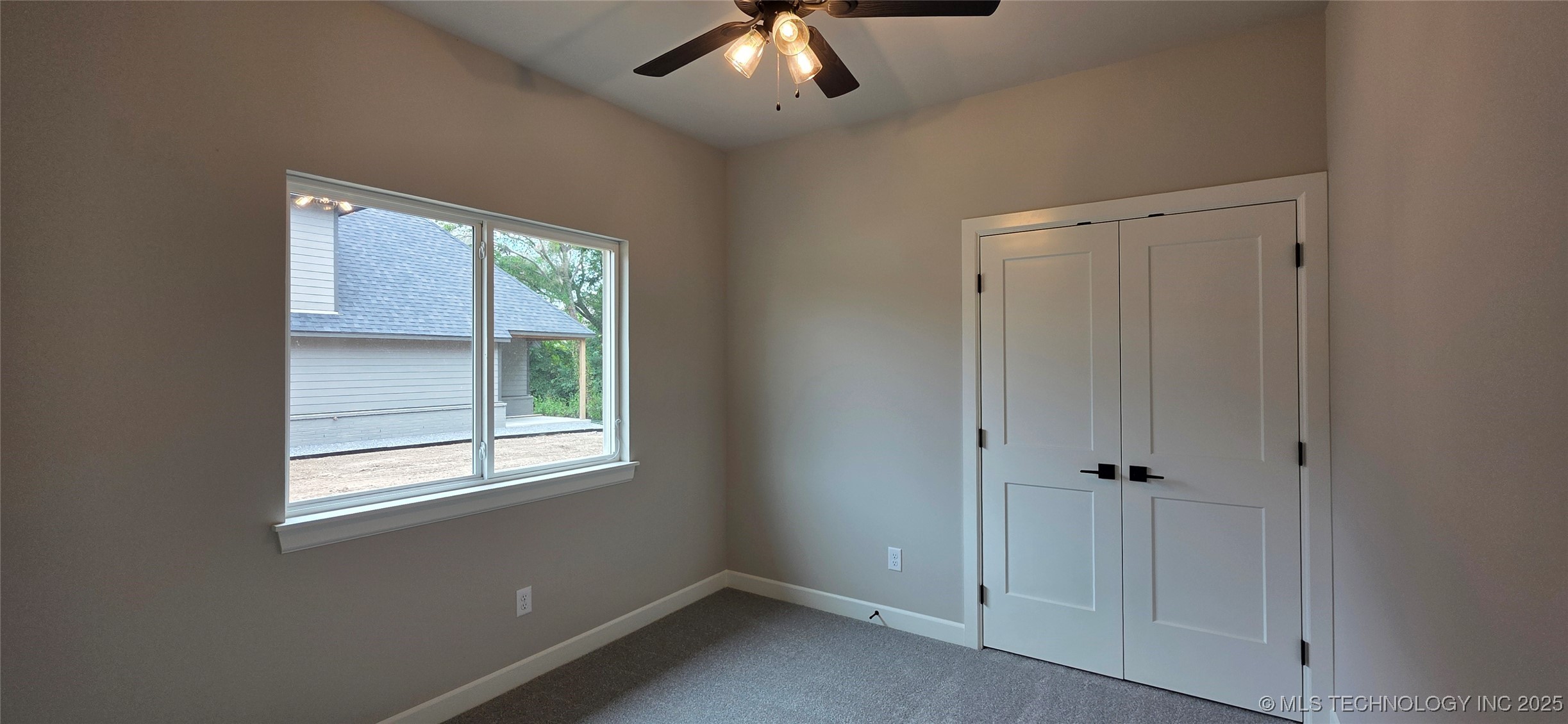 1019 E Delmar Place Property Photo 48