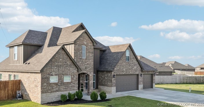 4424 E 130th Street N Property Photo 1