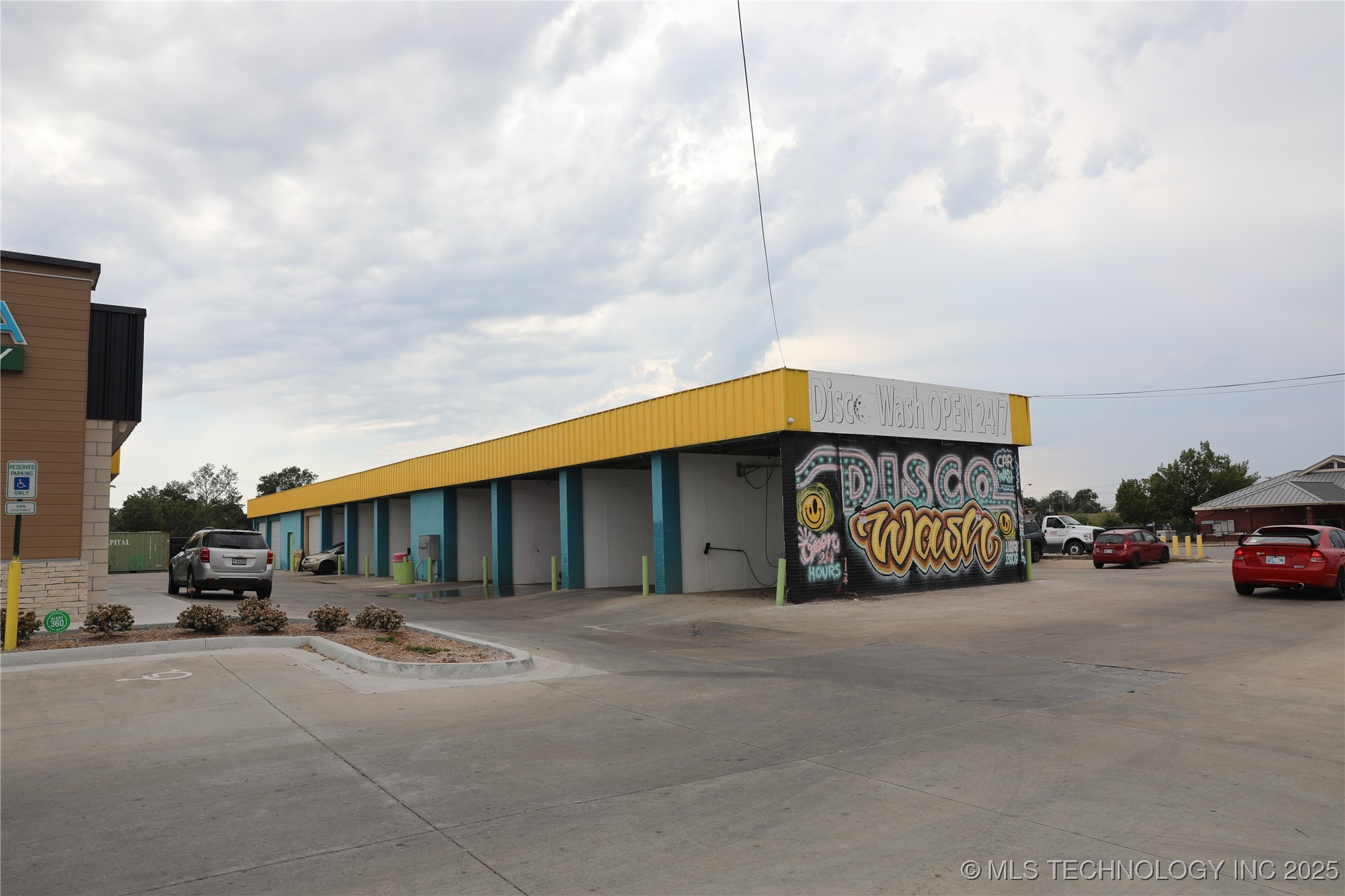 10150 E 11th Street Property Photo 5