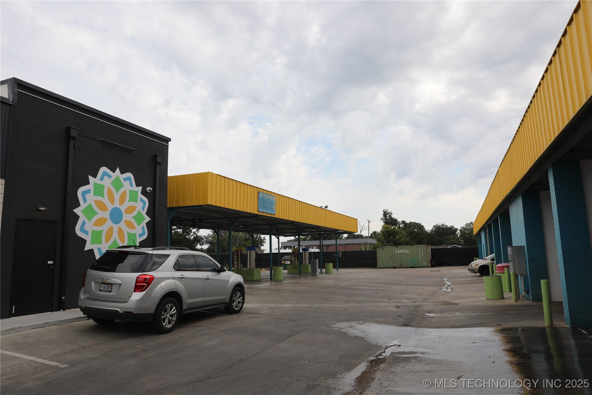 10150 E 11th Street Property Photo 7