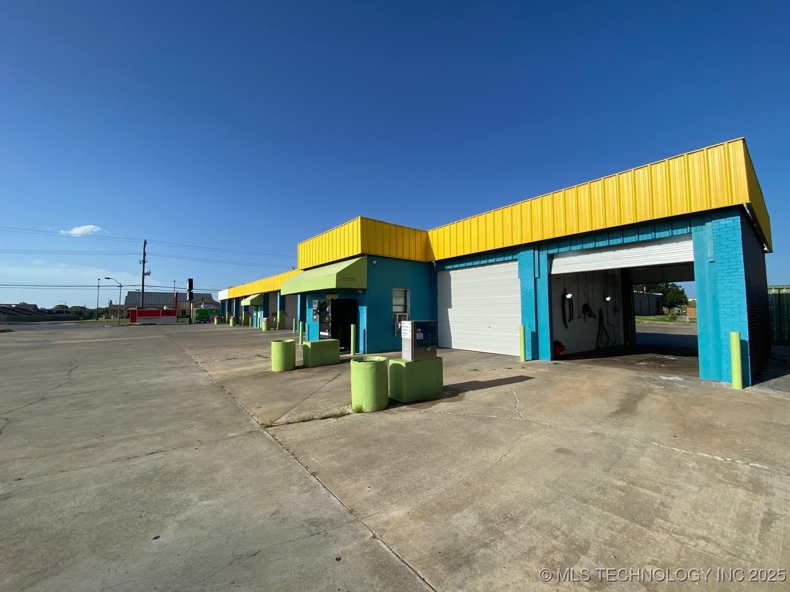 10150 E 11th Street Property Photo 24