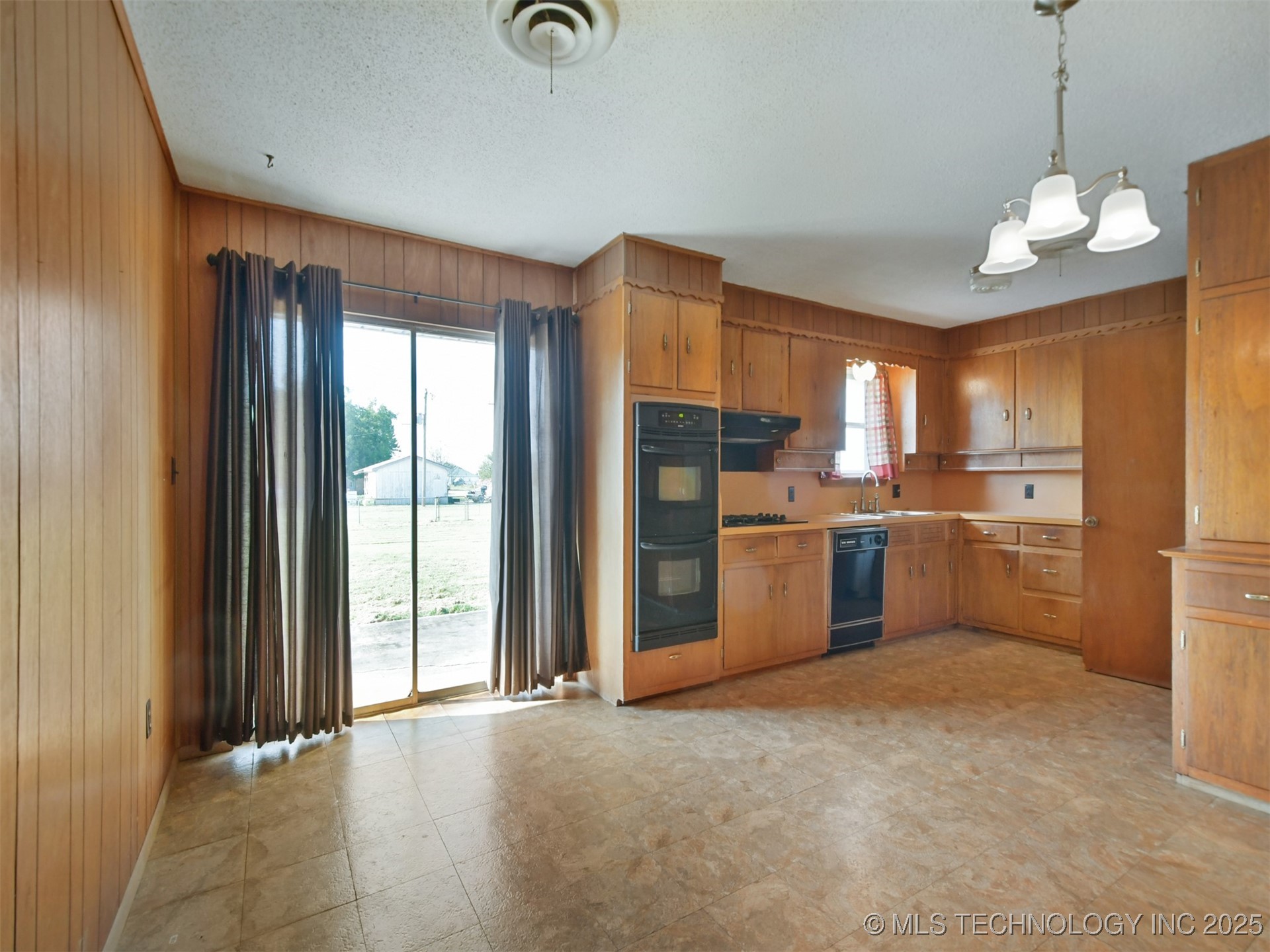 101 Choctaw Property Photo 7