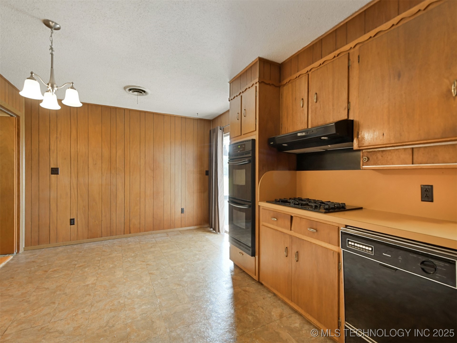 101 Choctaw Property Photo 11