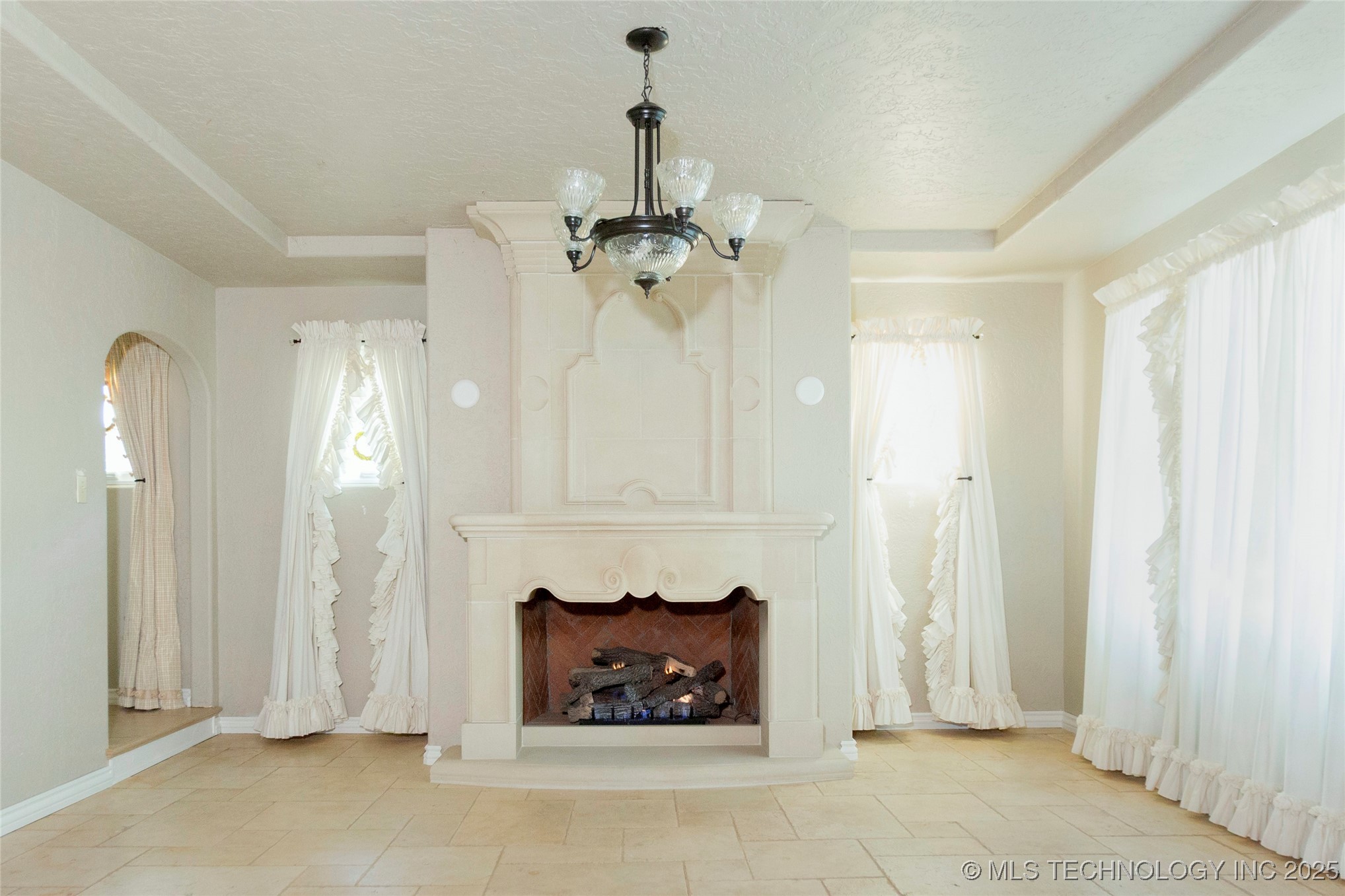 602 E Comanche Street Property Photo 3