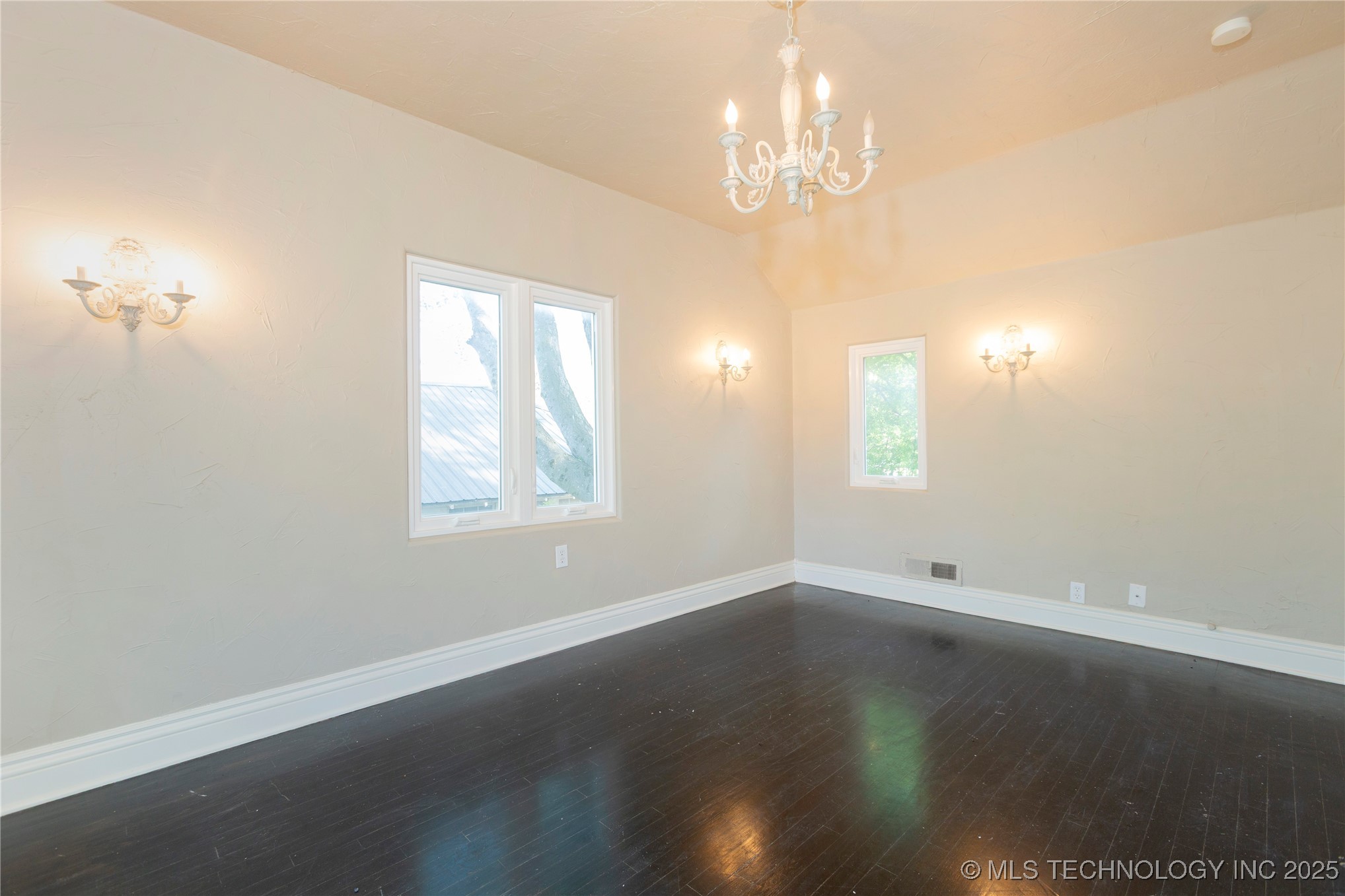 602 E Comanche Street Property Photo 22