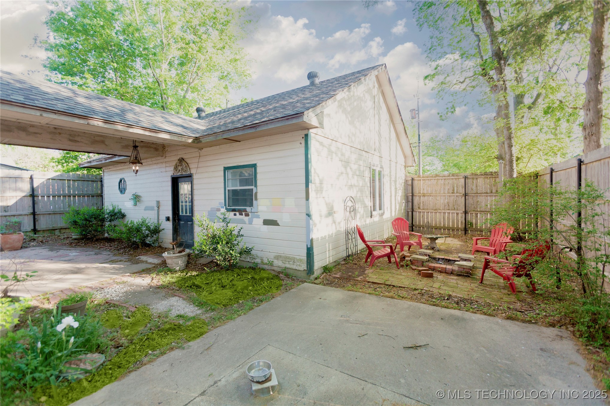 602 E Comanche Street Property Photo 37