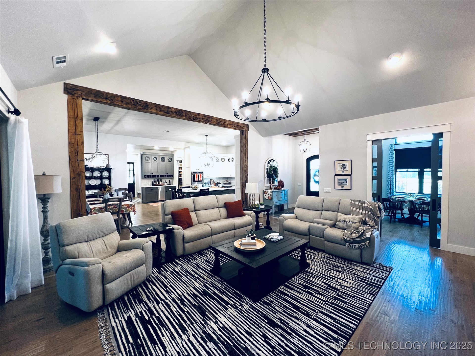 3611 N Country Club Circle Property Photo 28