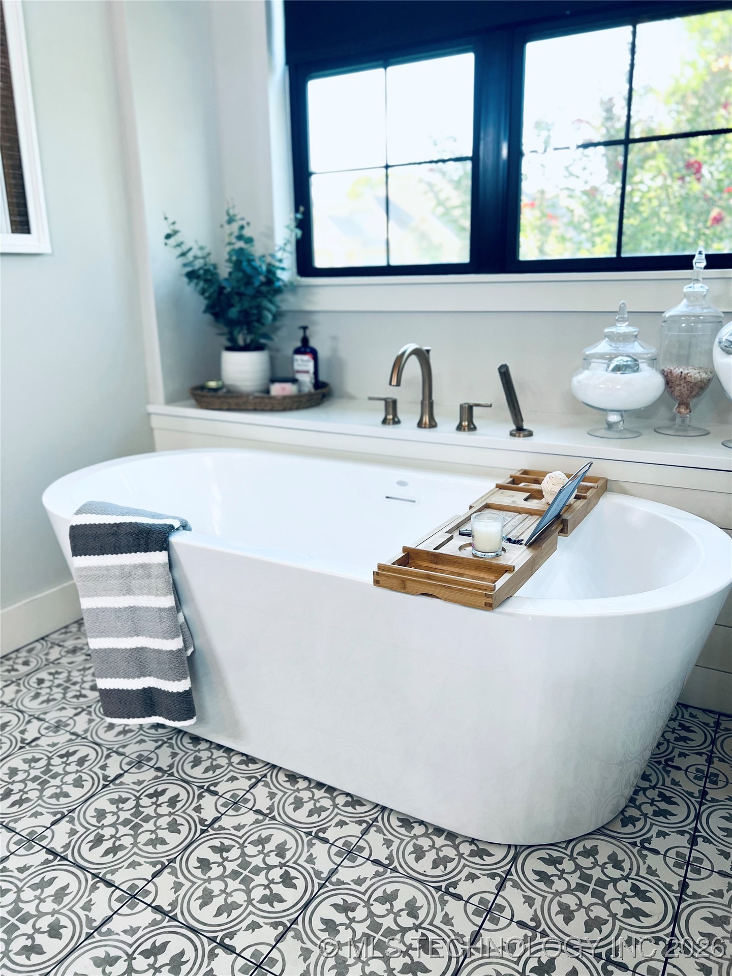 3611 N Country Club Circle Property Photo 34