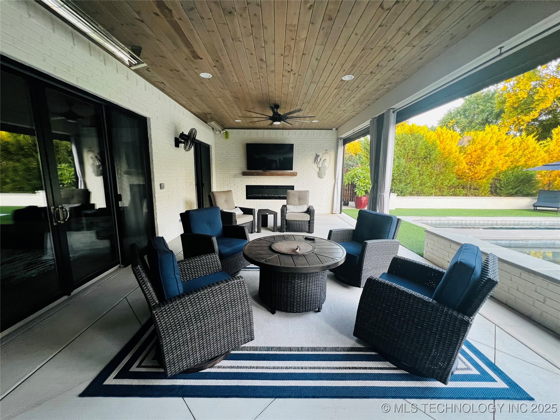 3611 N Country Club Circle Property Photo 46