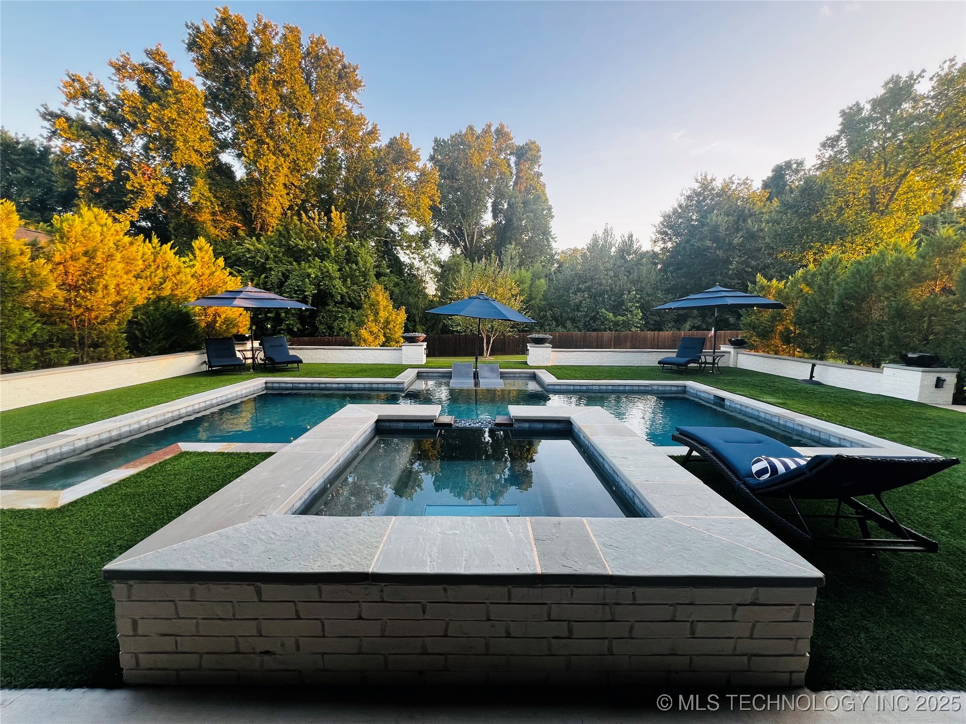 3611 N Country Club Circle Property Photo 48