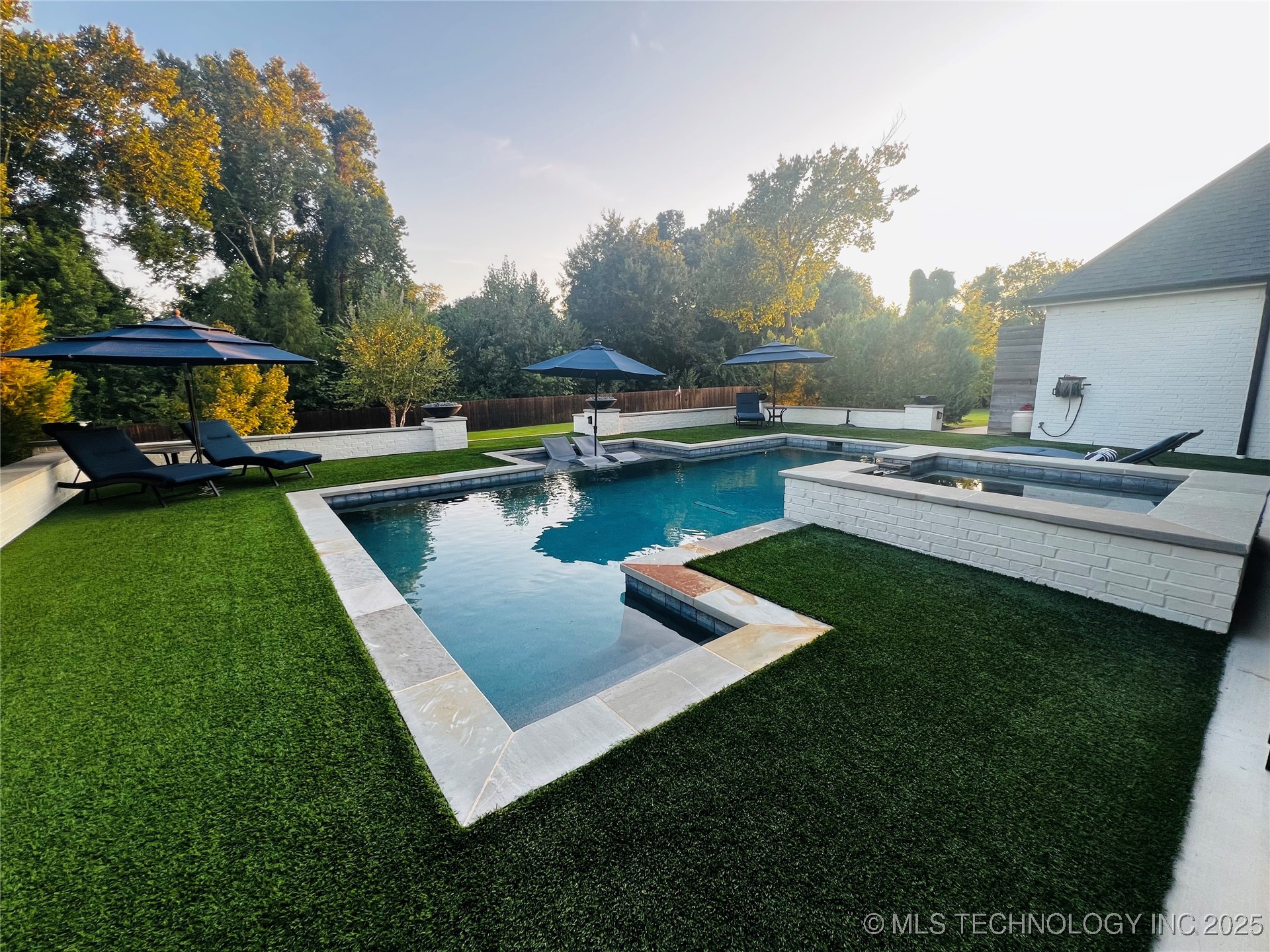 3611 N Country Club Circle Property Photo 49