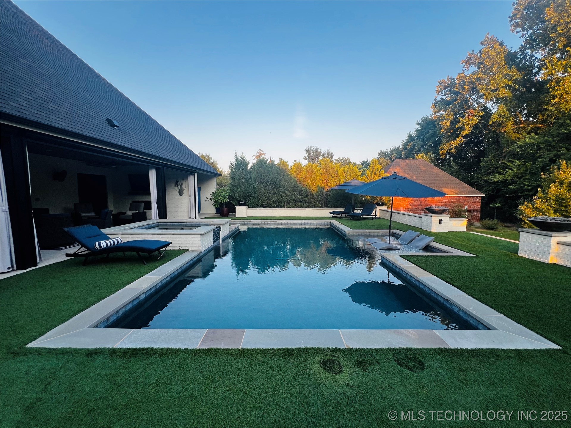 3611 N Country Club Circle Property Photo 50