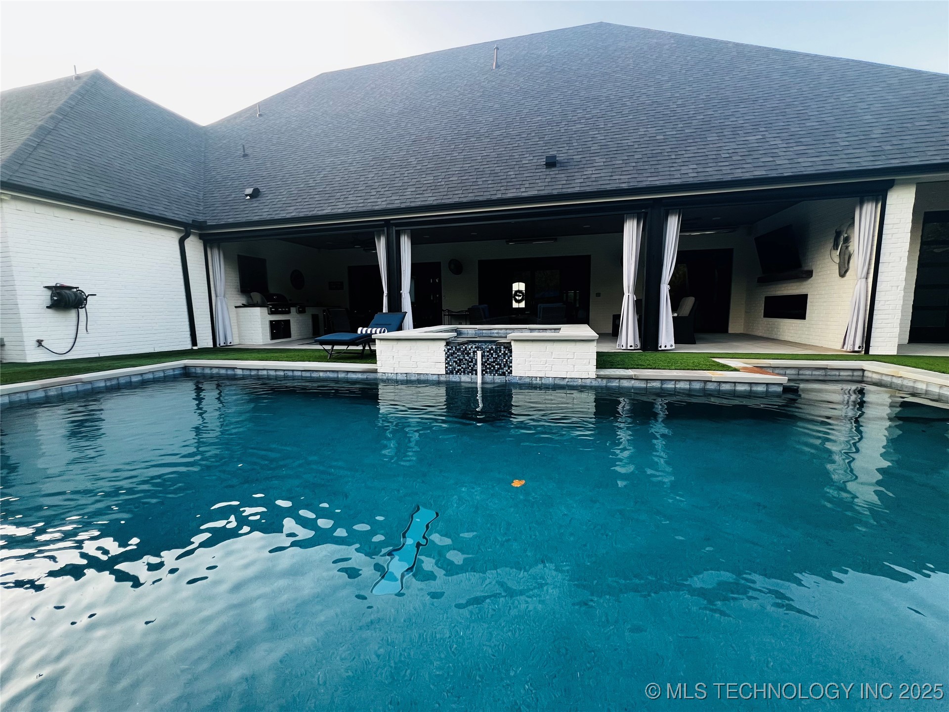 3611 N Country Club Circle Property Photo 51