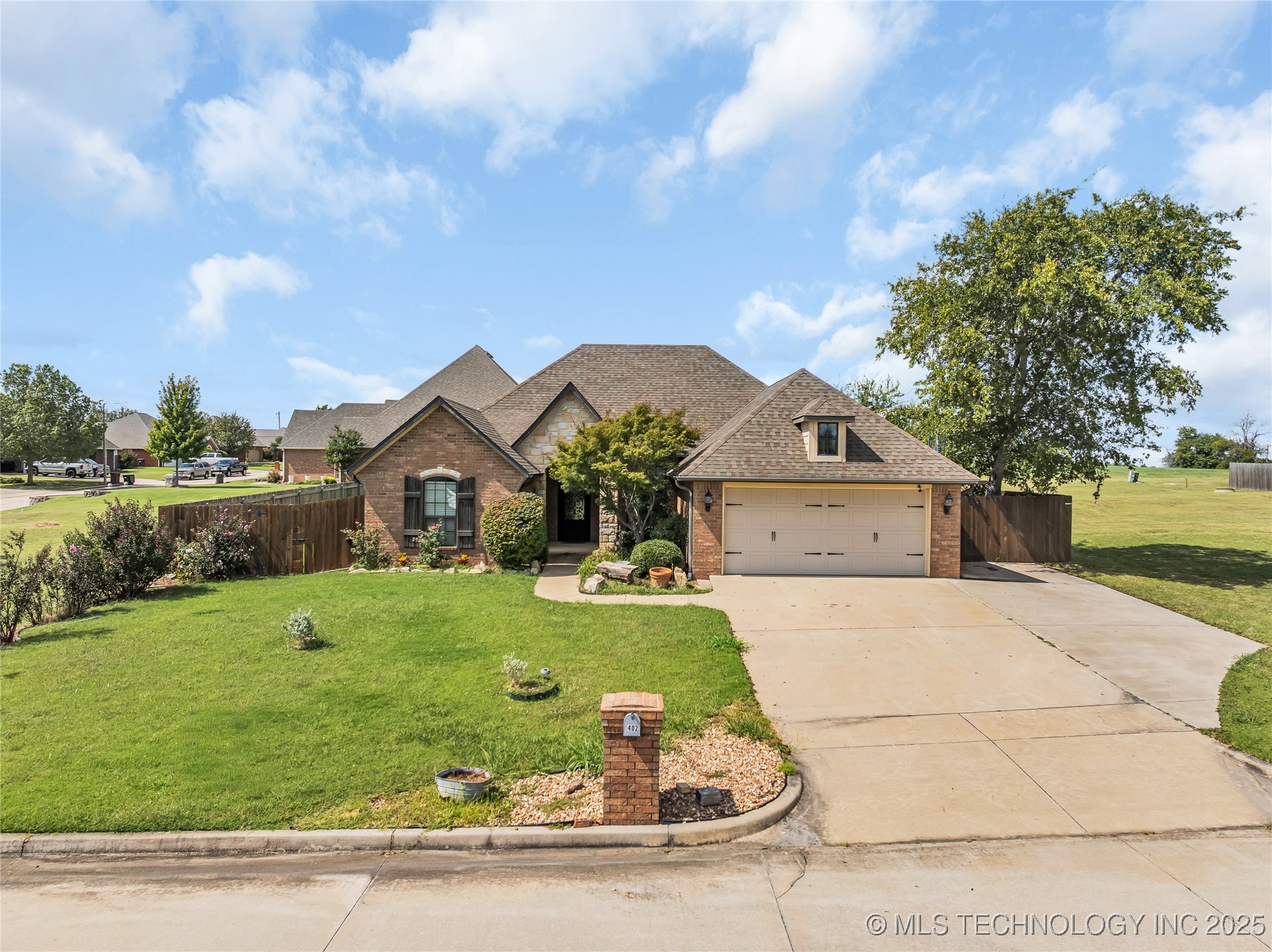 402 Birdseye Property Photo 1