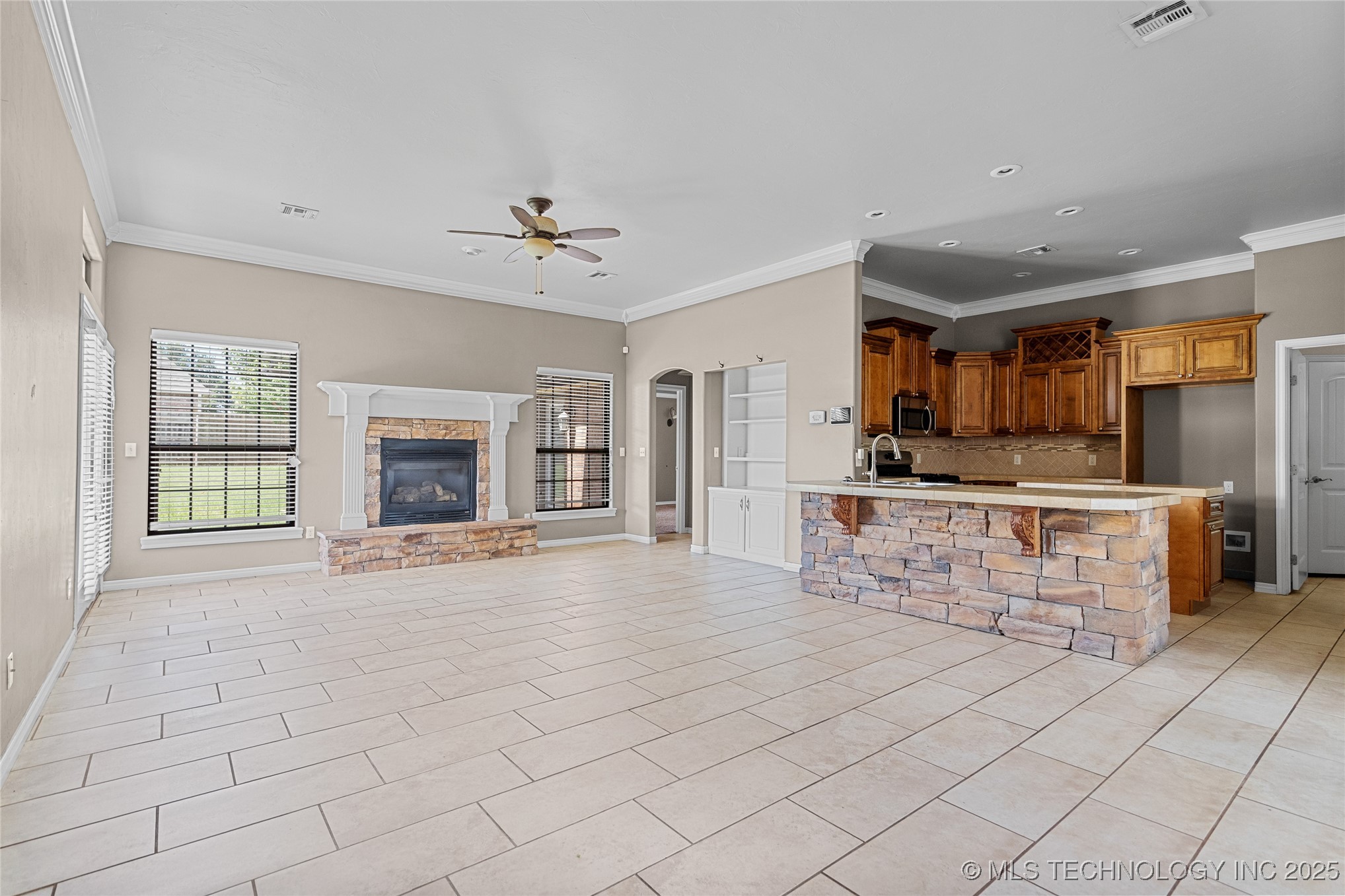 402 Birdseye Property Photo 6