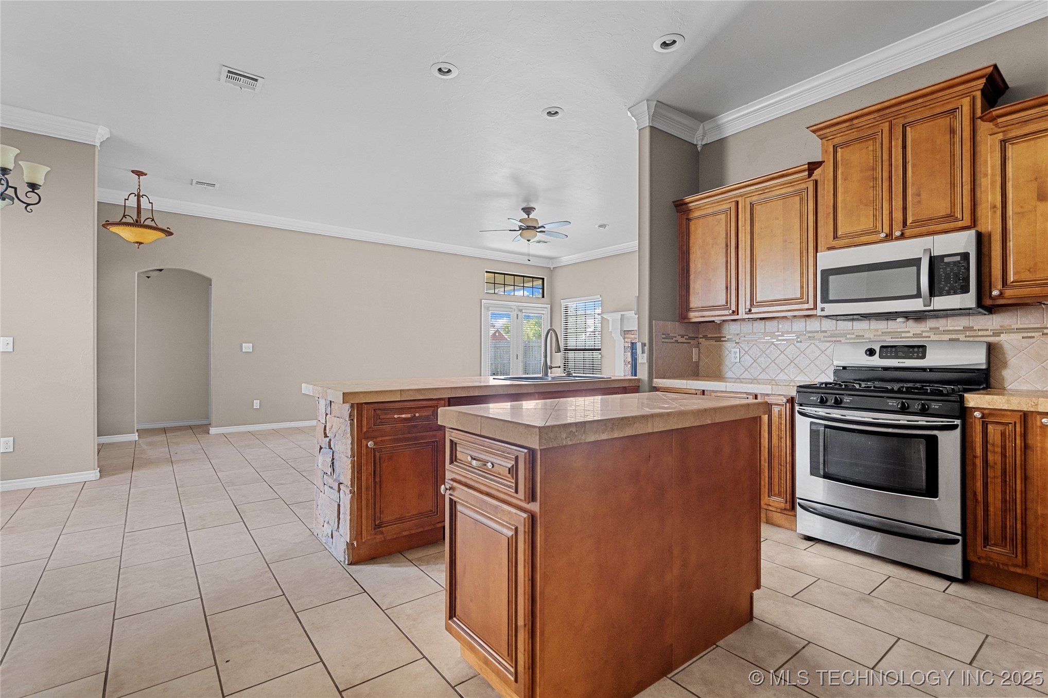 402 Birdseye Property Photo 8