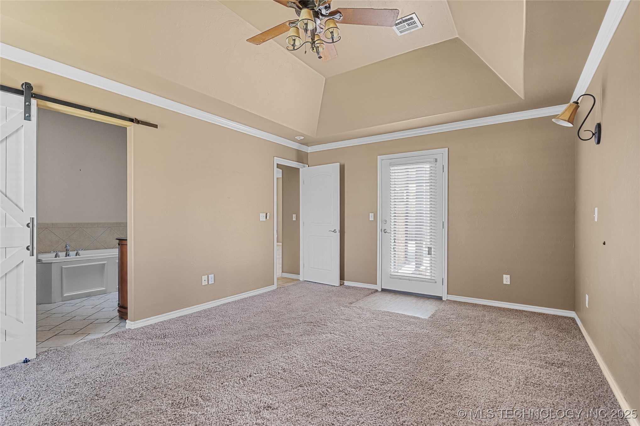 402 Birdseye Property Photo 14