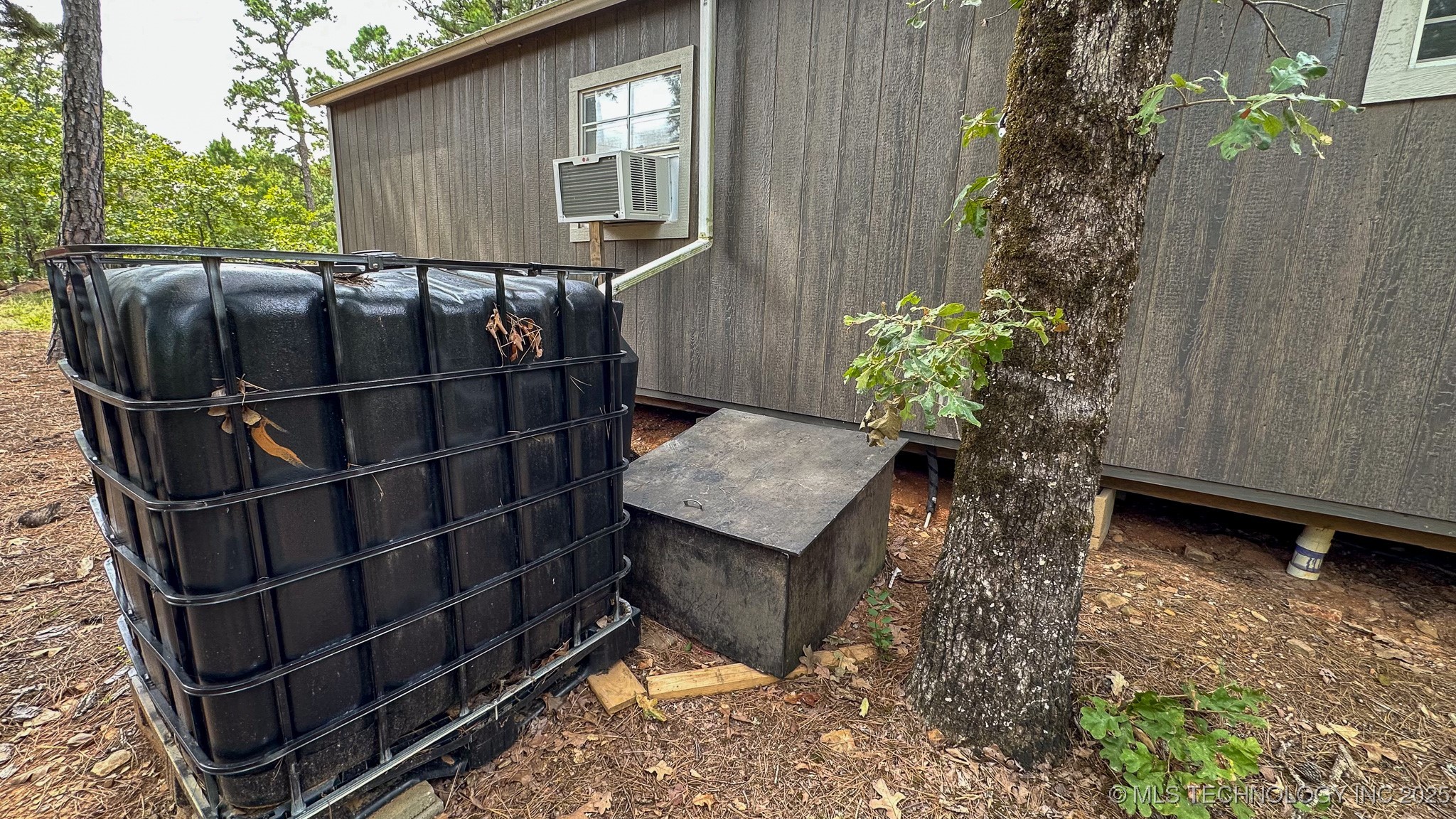 2 True Grit Trail Property Photo 5