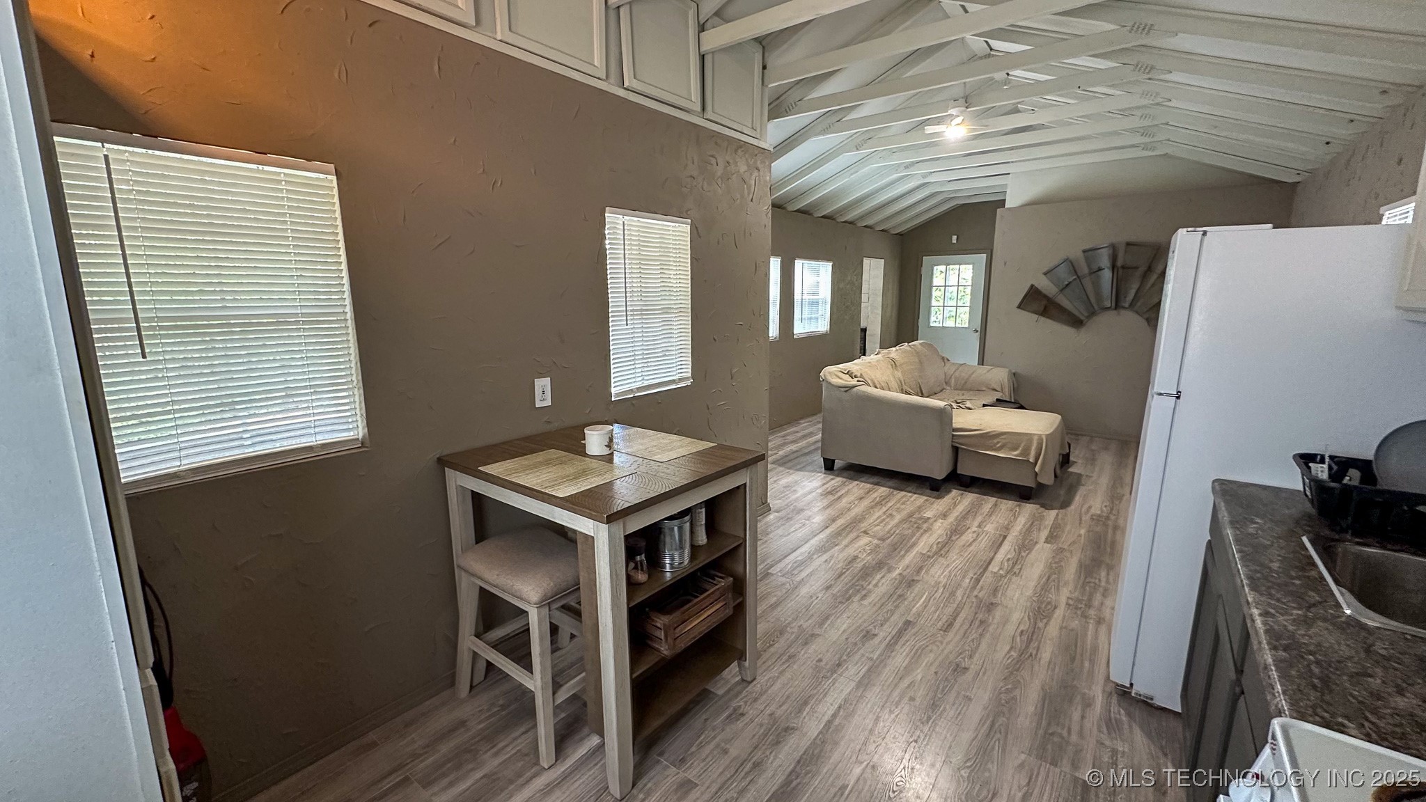 2 True Grit Trail Property Photo 19