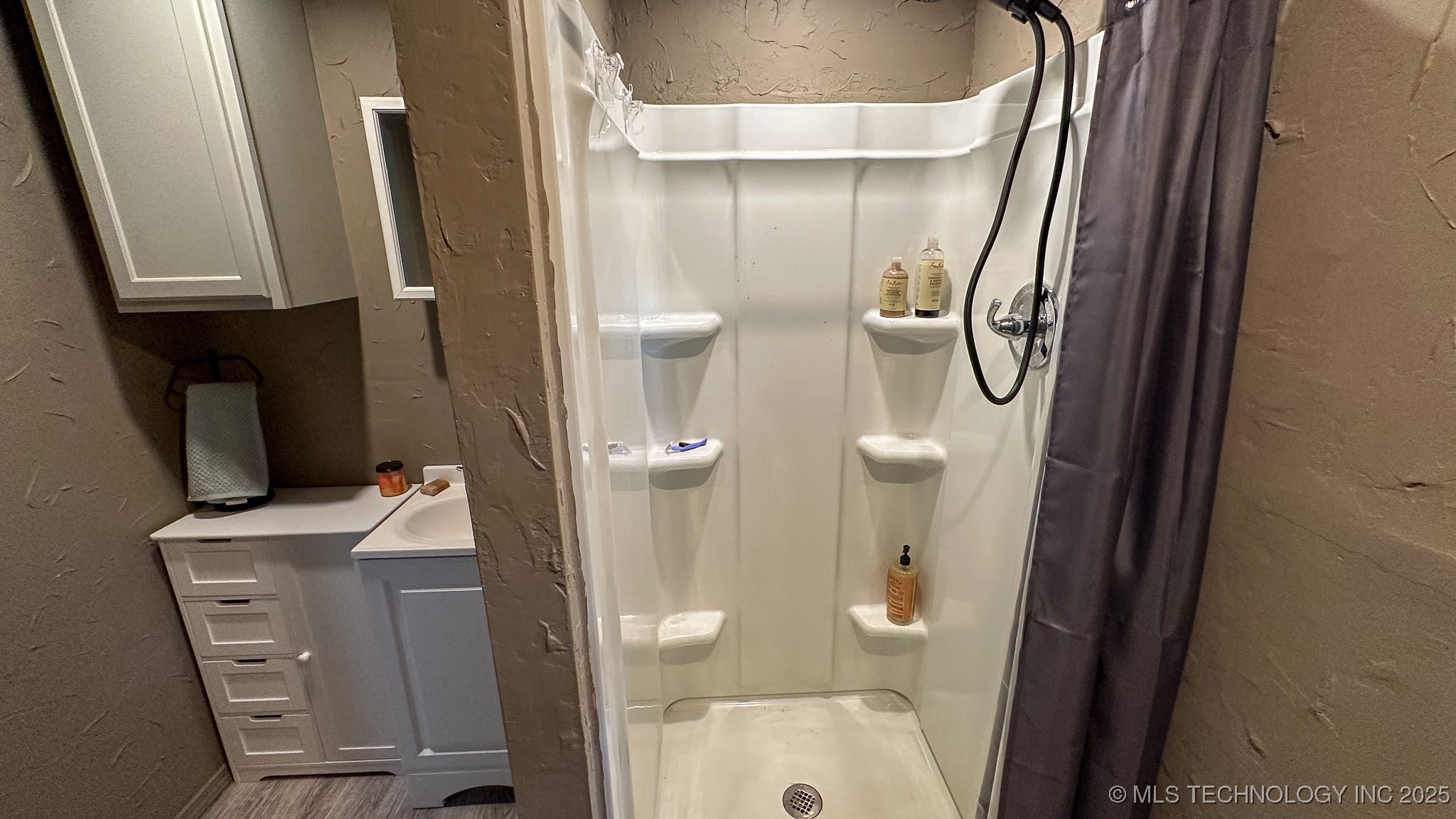 2 True Grit Trail Property Photo 27