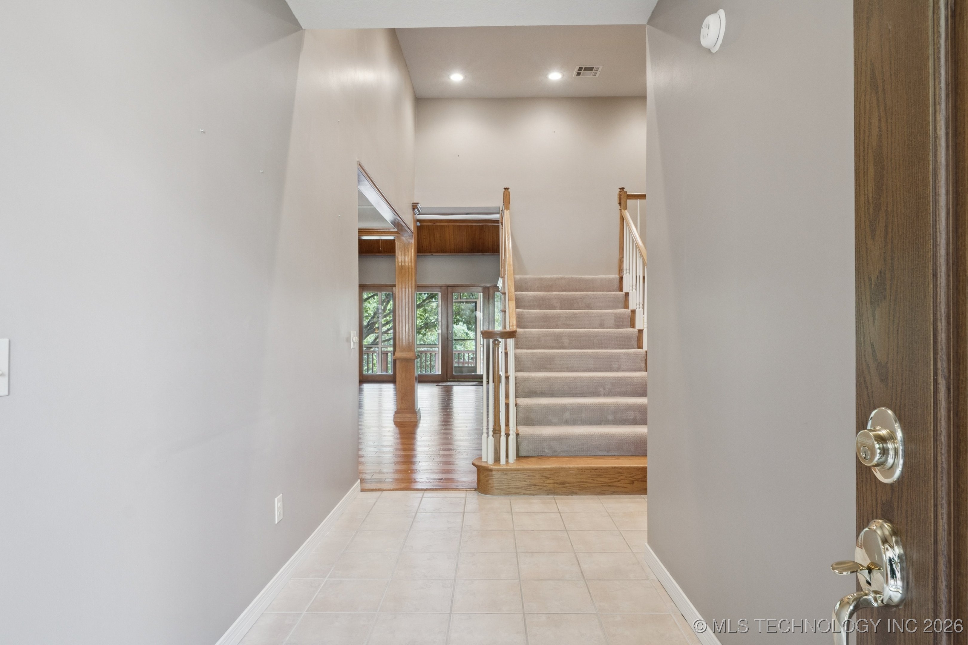 889 Ivy Lane Property Photo 6