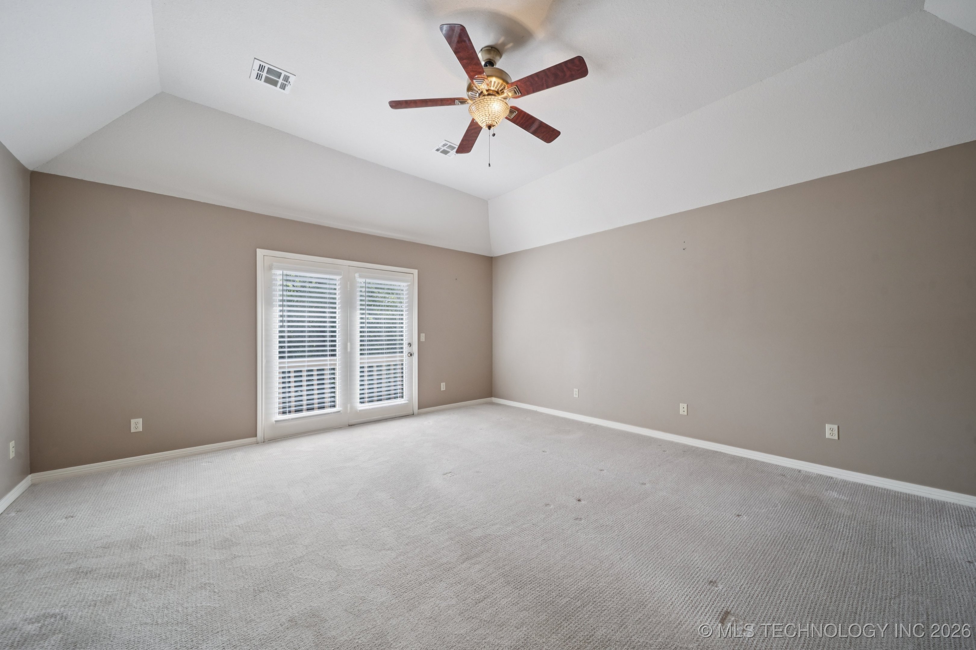 889 Ivy Lane Property Photo 18