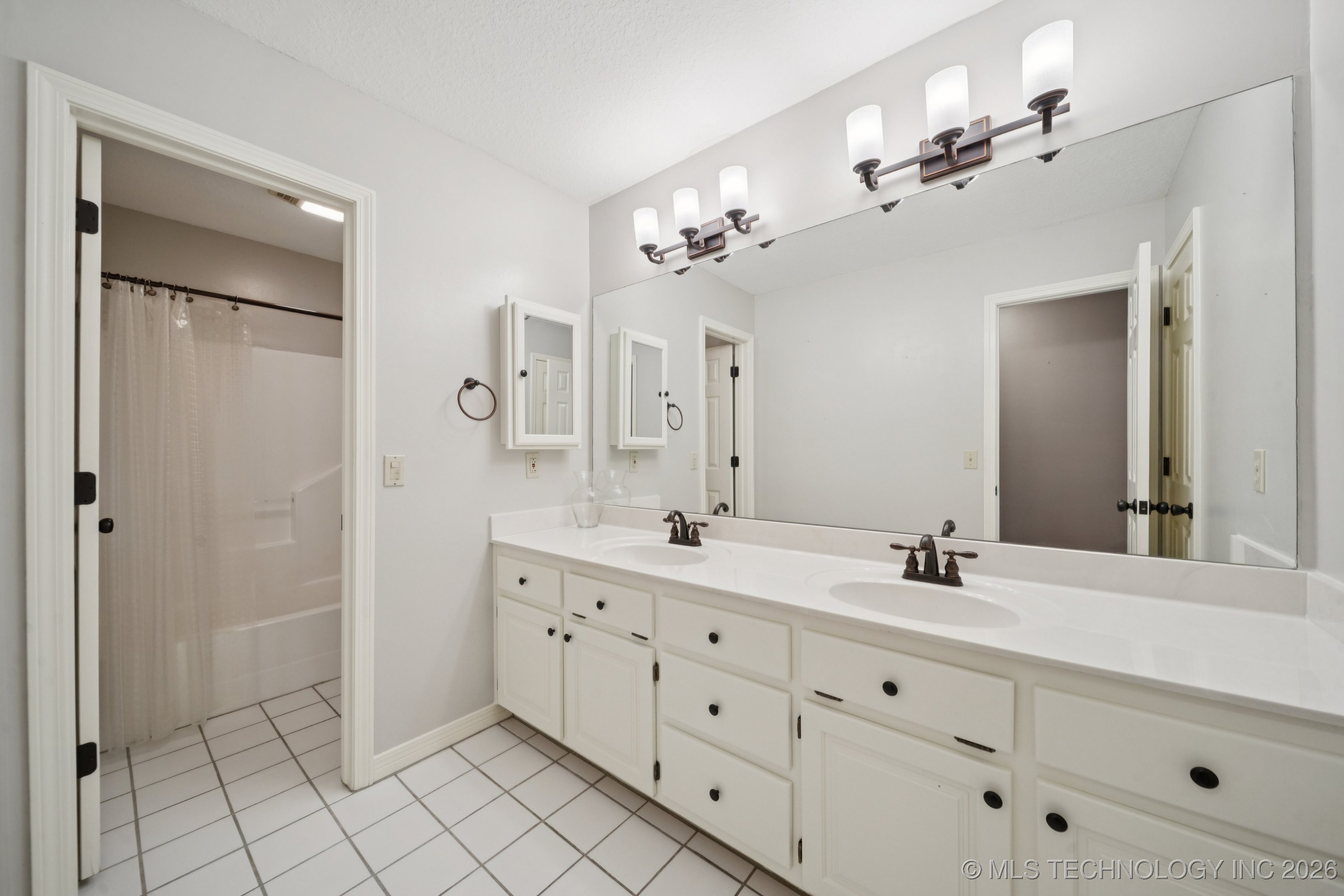 889 Ivy Lane Property Photo 28