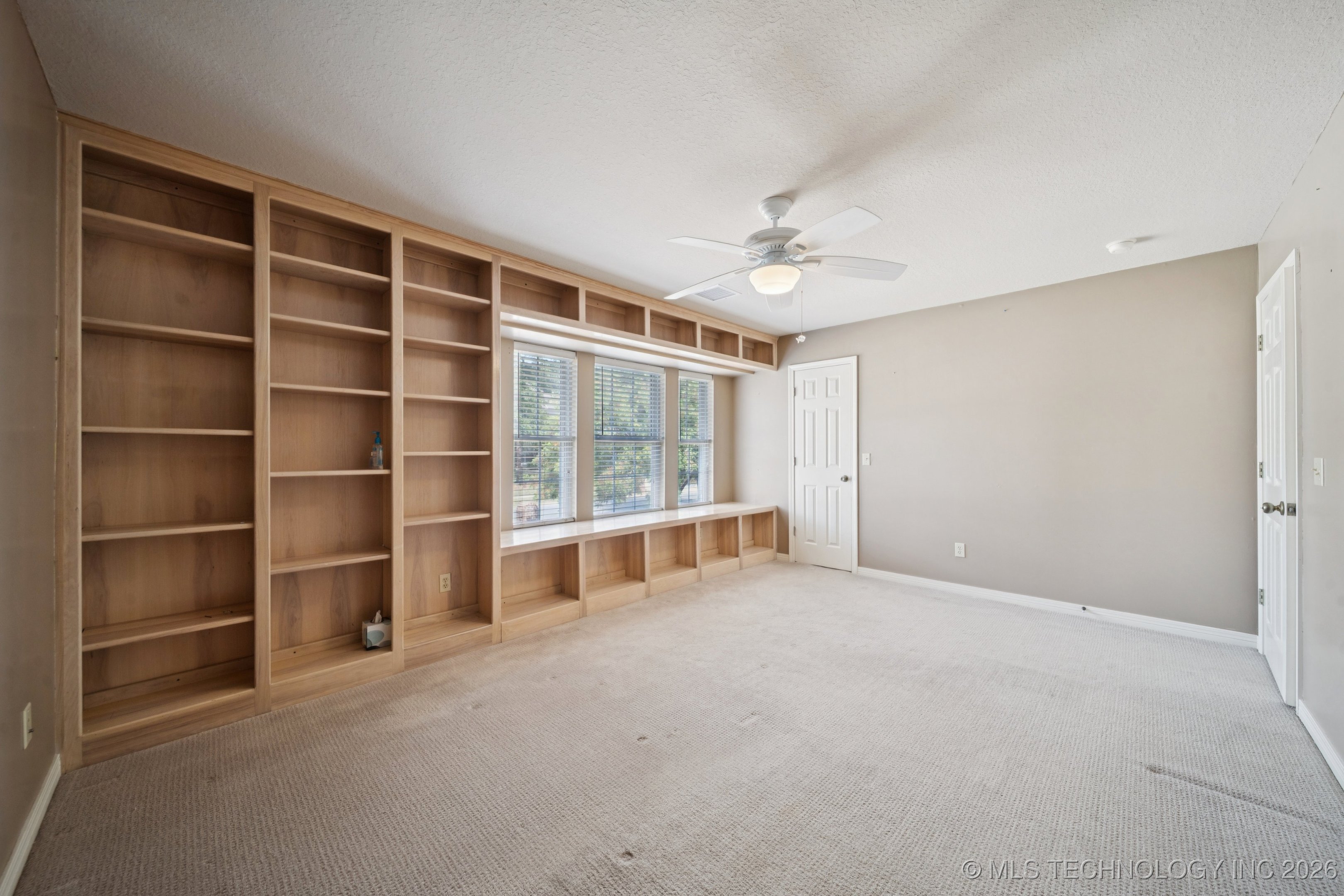 889 Ivy Lane Property Photo 31