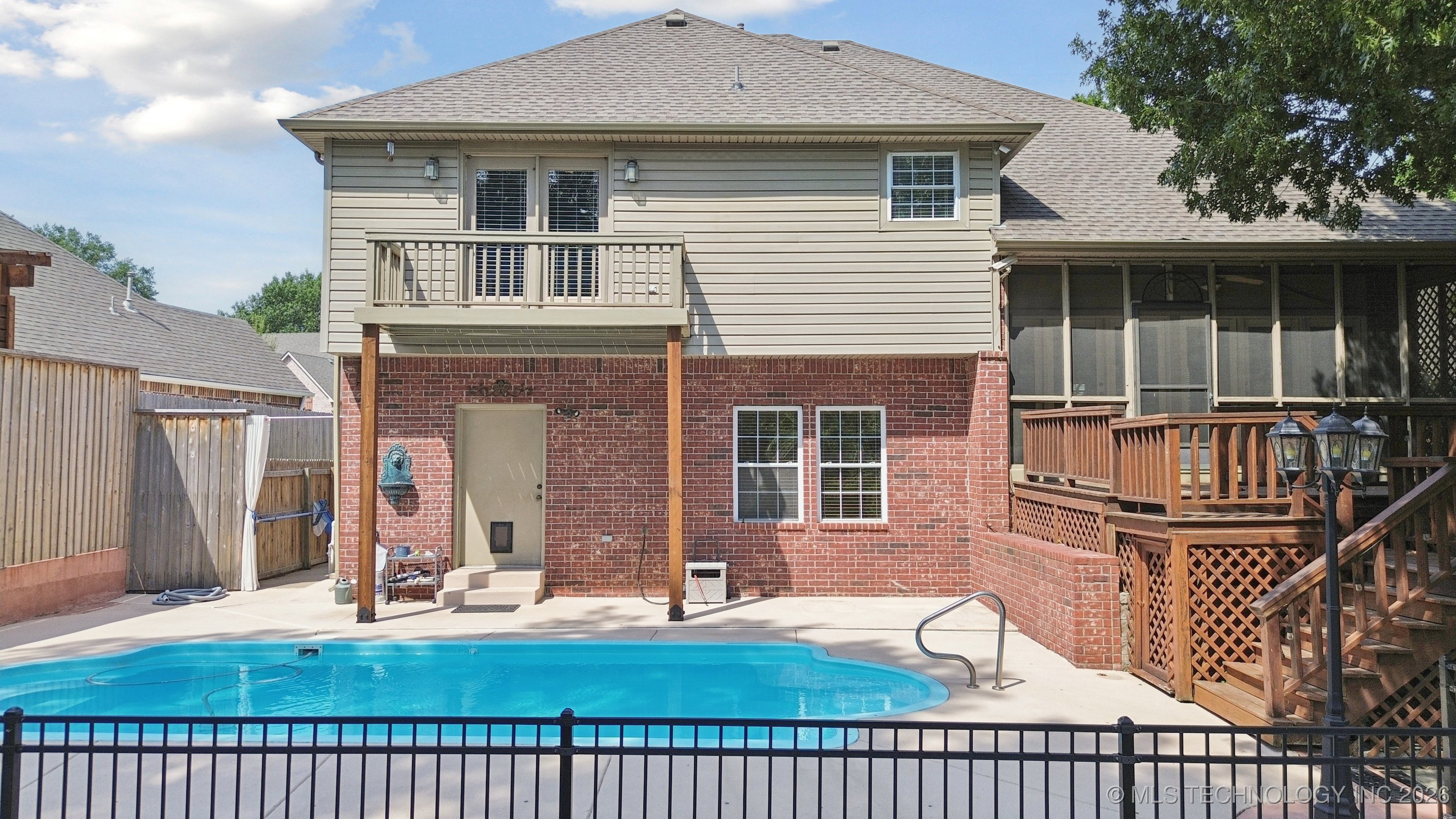 889 Ivy Lane Property Photo 39