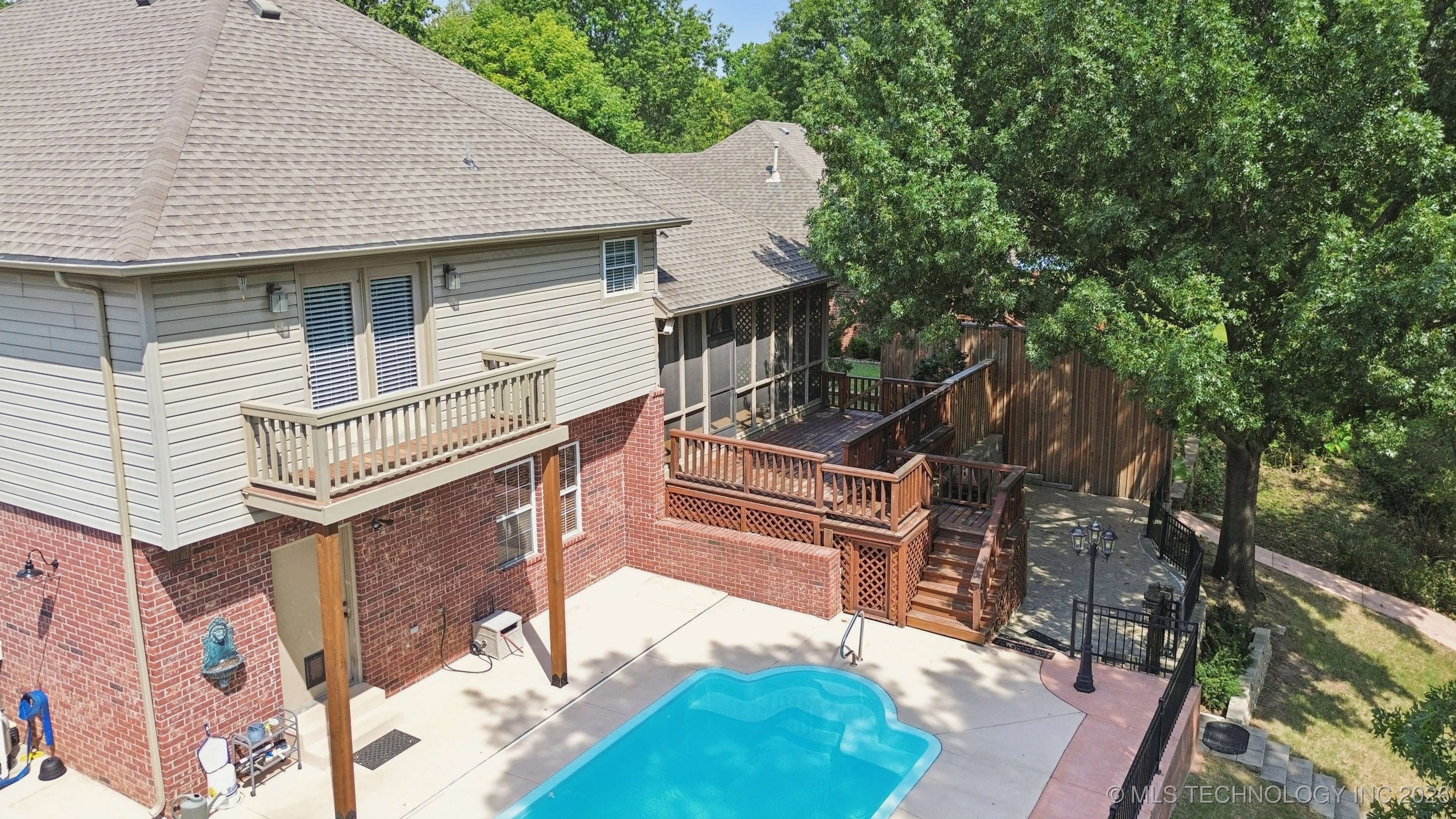 889 Ivy Lane Property Photo 40