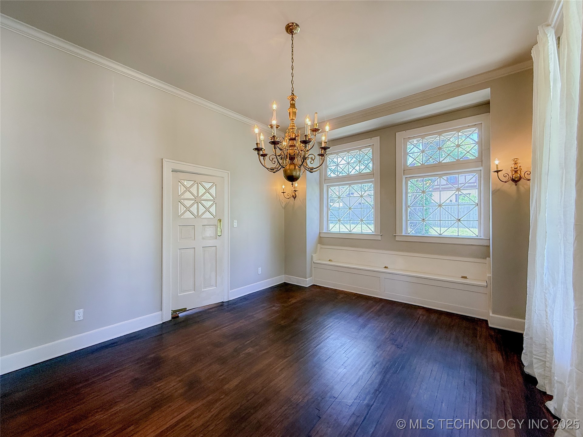 115 W 18th Street Property Photo 12