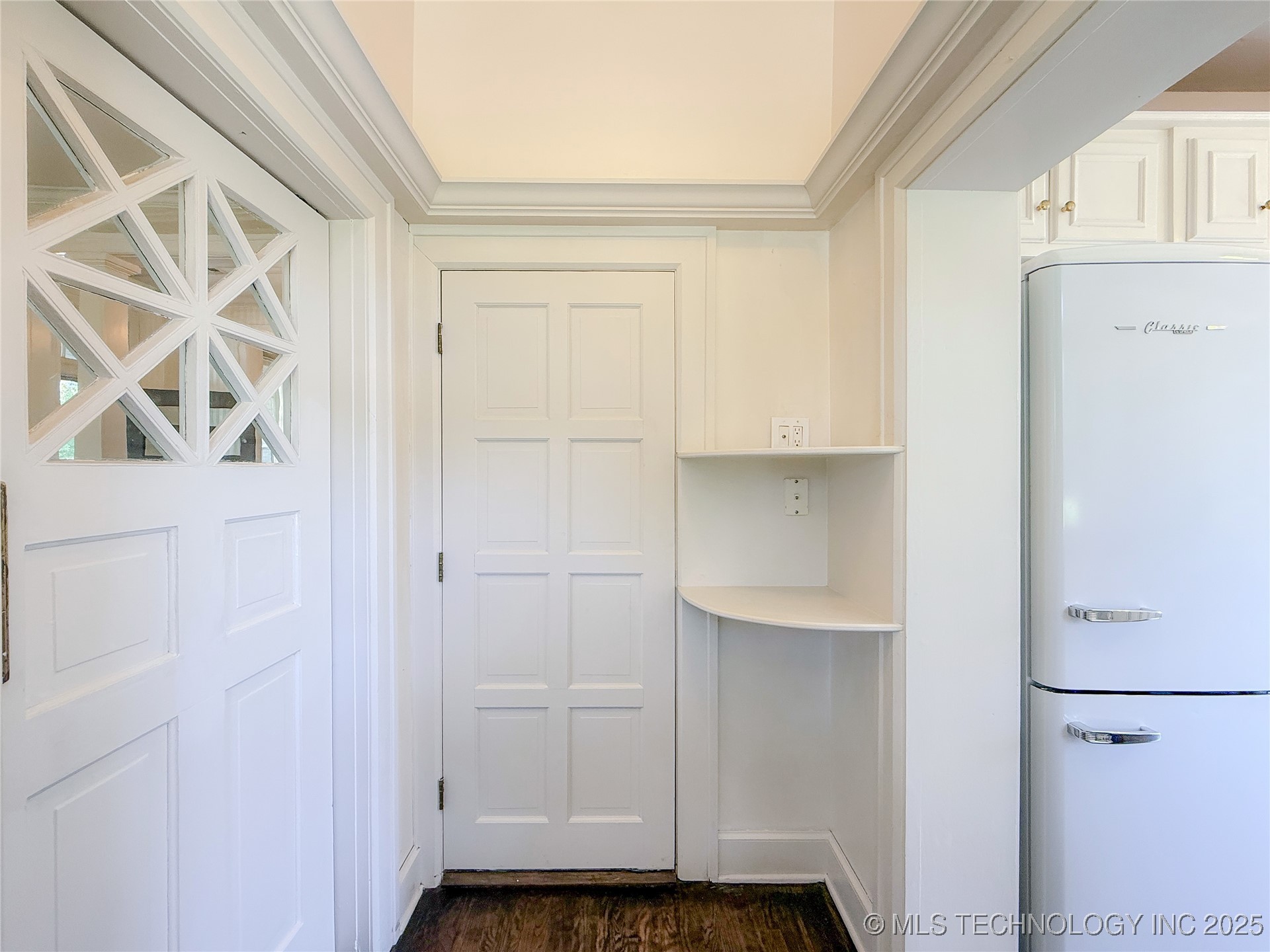 115 W 18th Street Property Photo 15