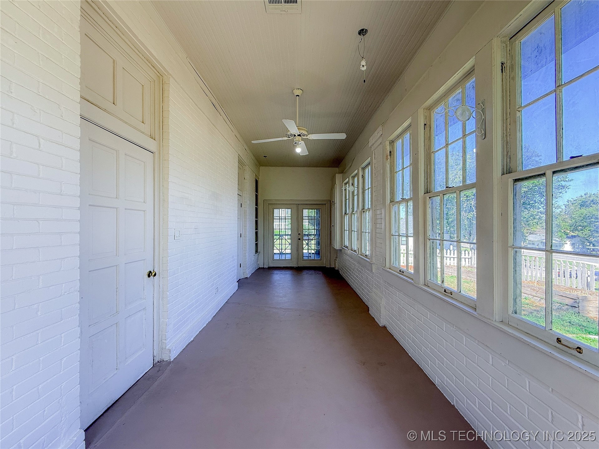 115 W 18th Street Property Photo 33