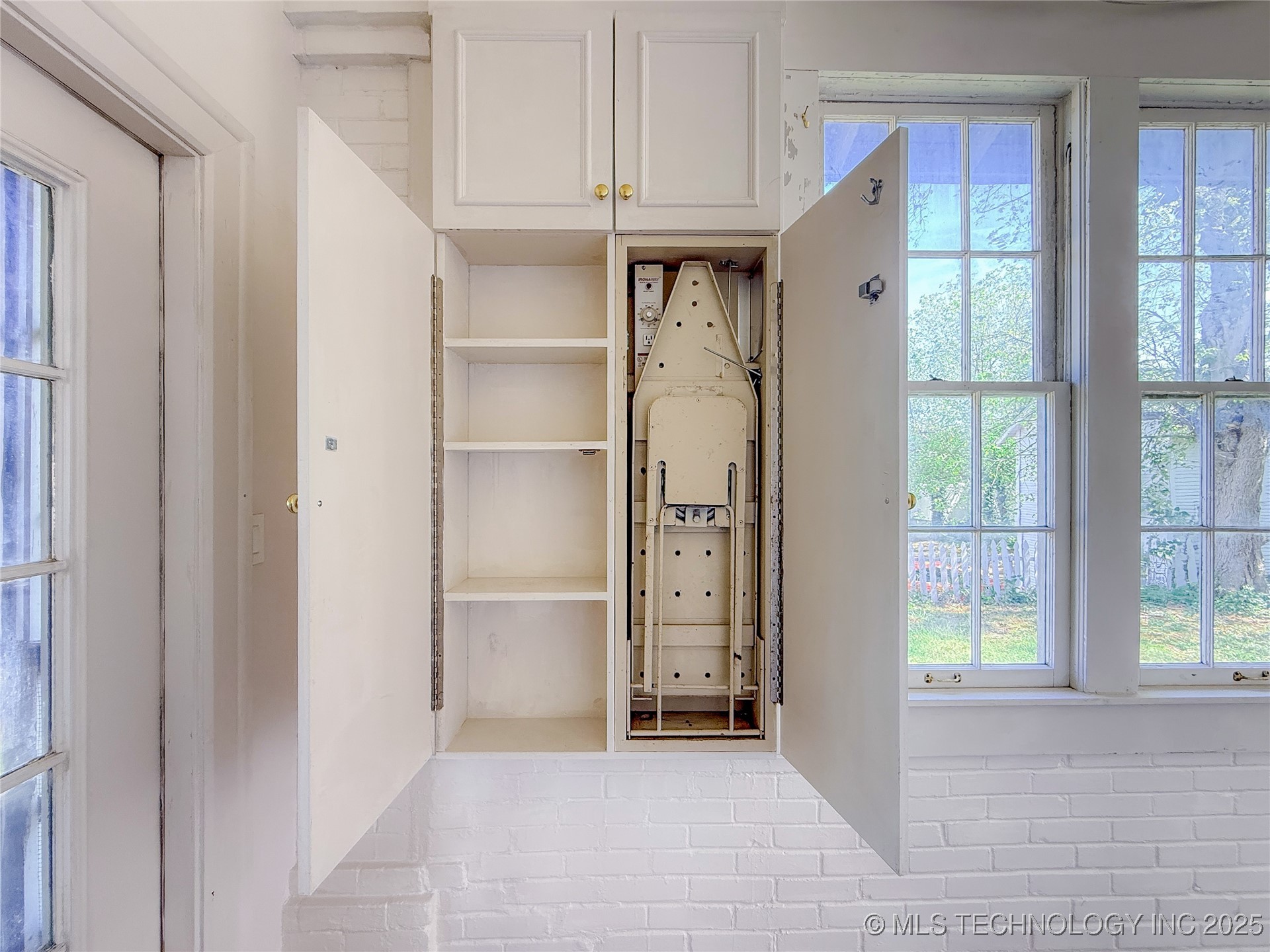 115 W 18th Street Property Photo 34