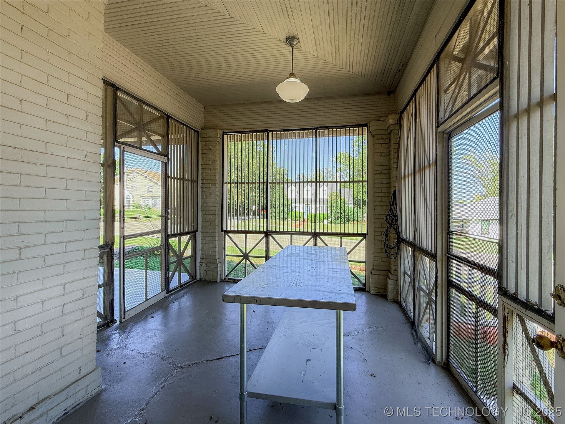 115 W 18th Street Property Photo 35