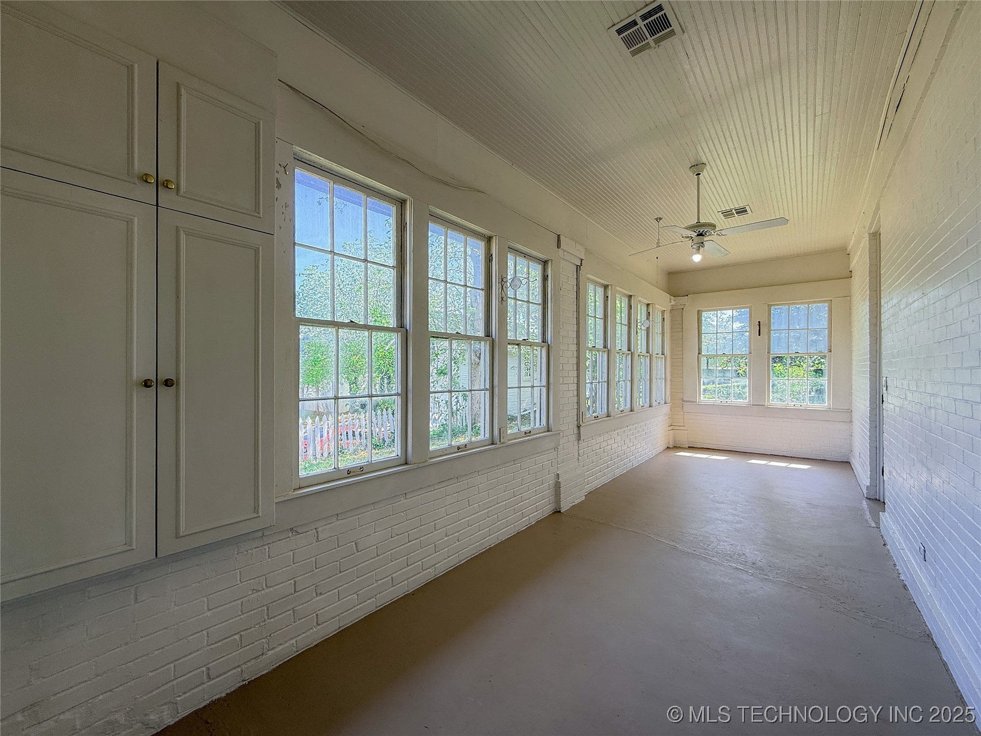 115 W 18th Street Property Photo 36