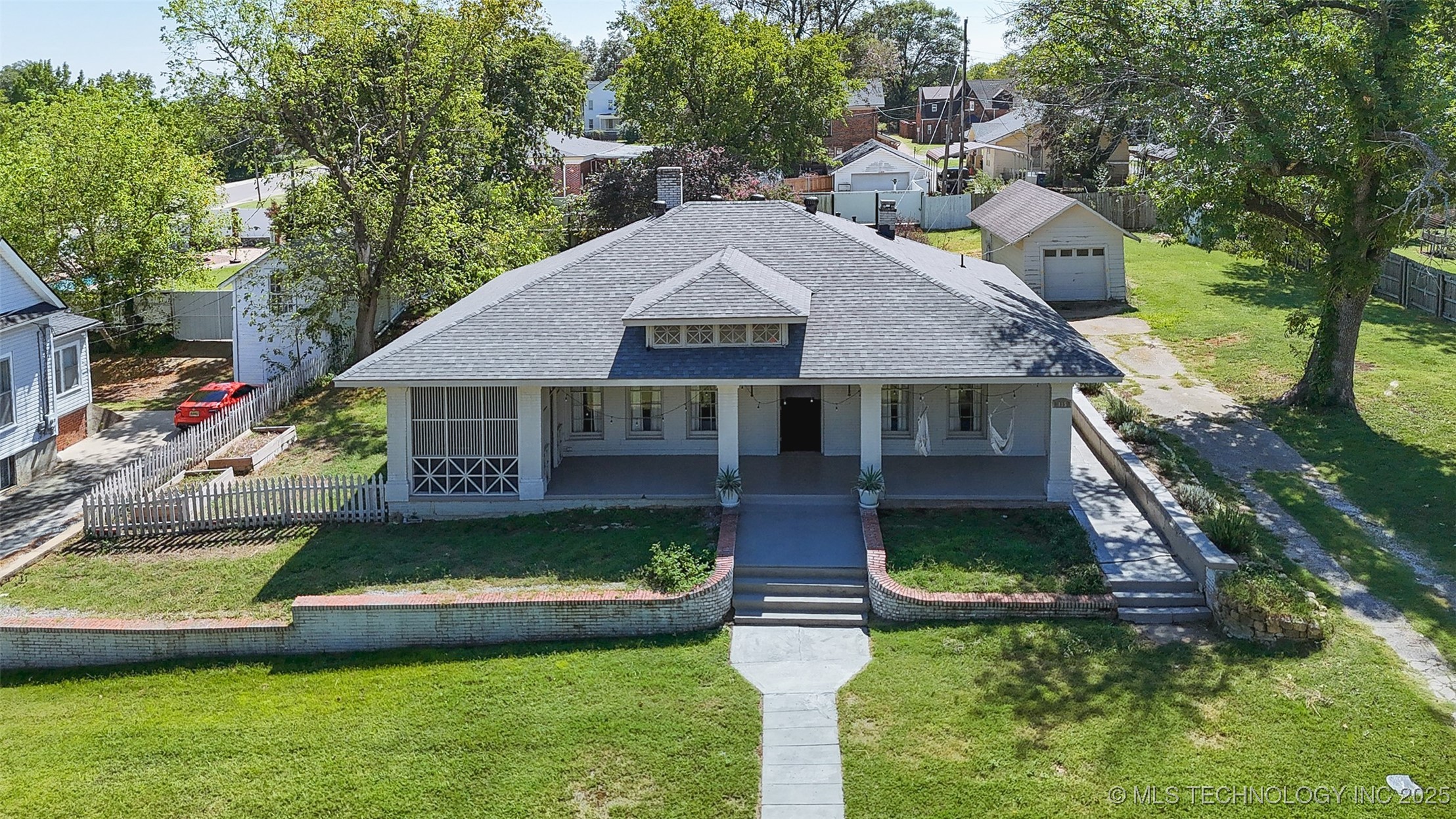 115 W 18th Street Property Photo 56