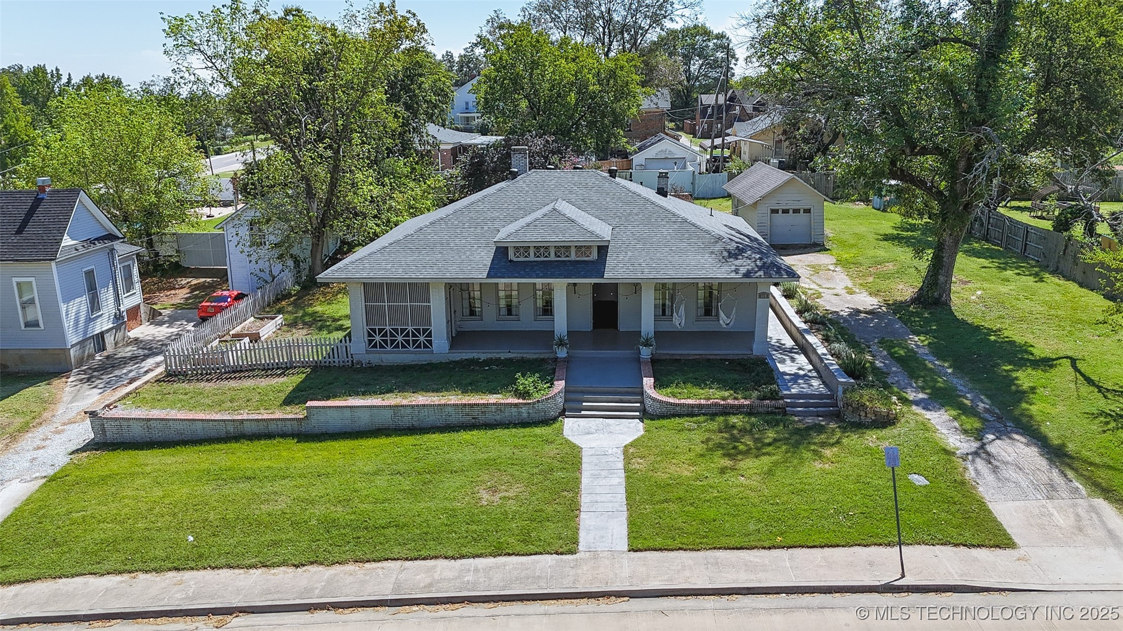 115 W 18th Street Property Photo 64