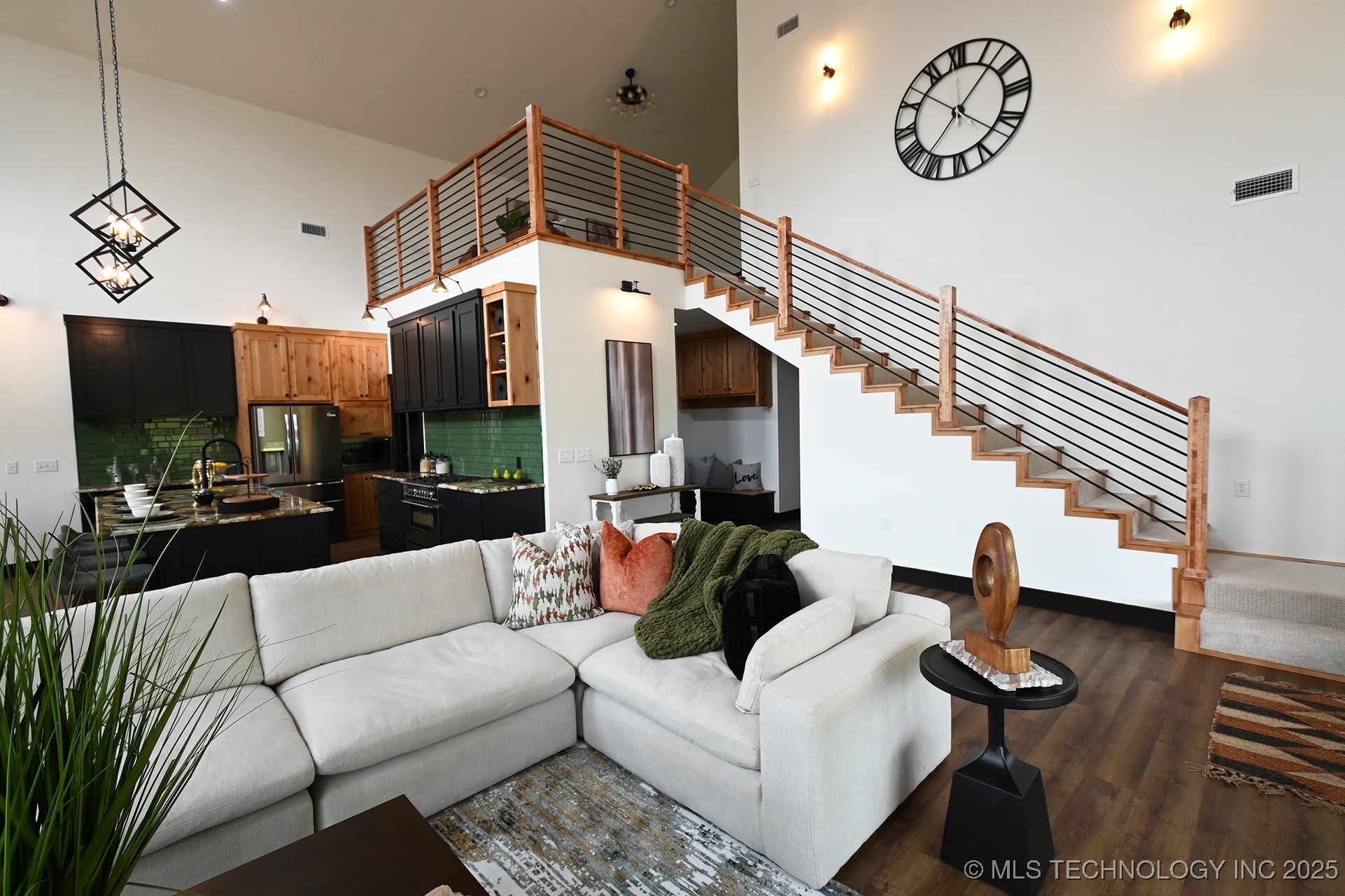 34750 S Falcon Crest Lane Property Photo 9