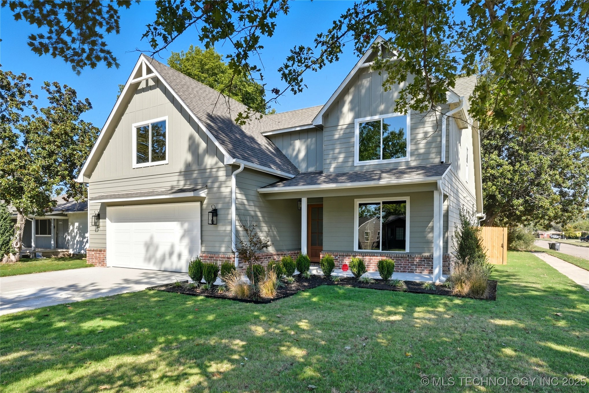 337 E 46th Street Property Photo 2