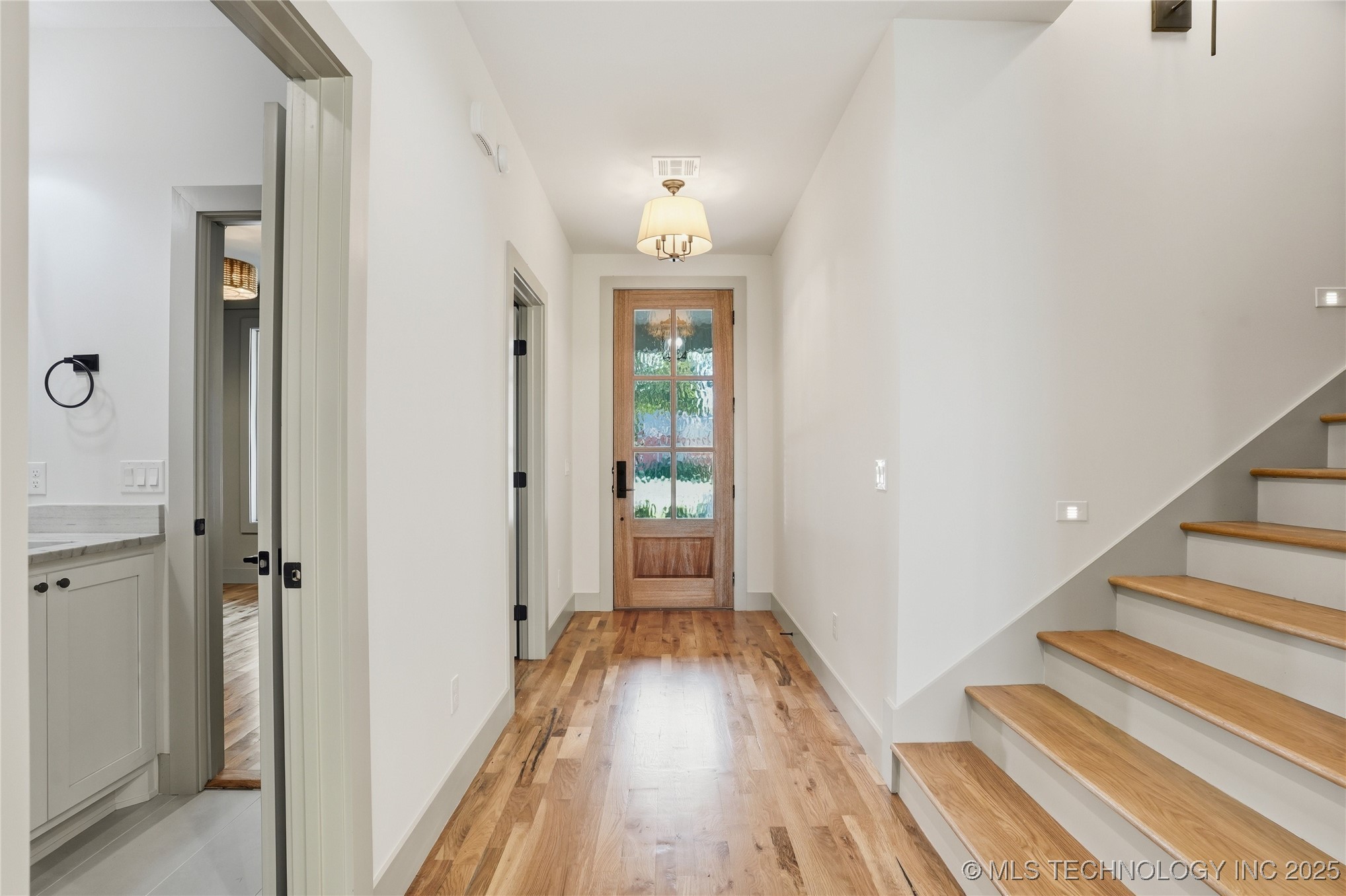 337 E 46th Street Property Photo 3