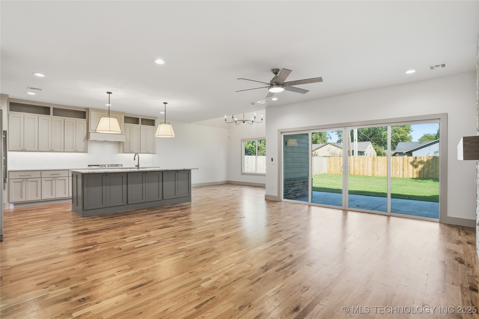 337 E 46th Street Property Photo 13