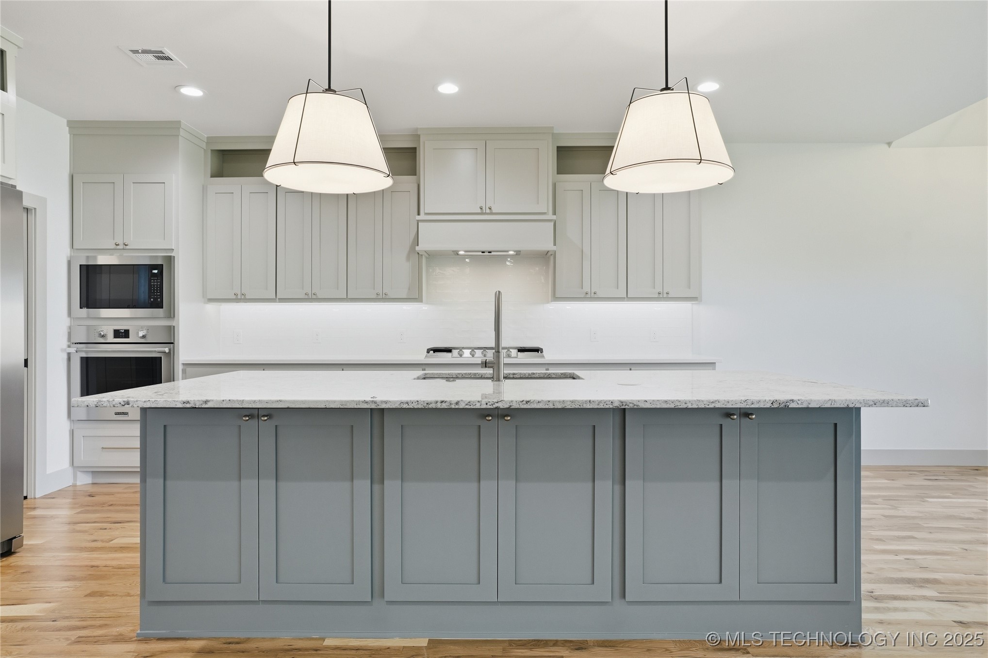 337 E 46th Street Property Photo 14