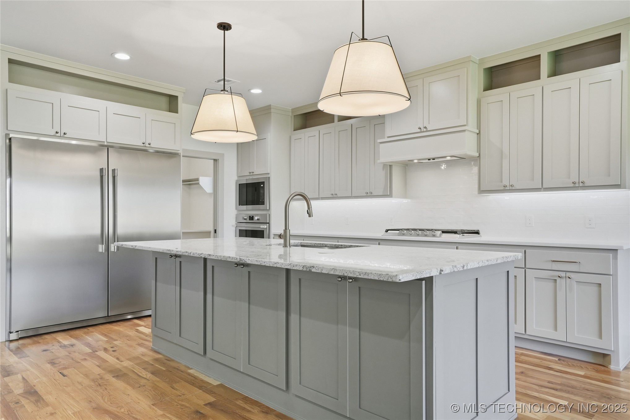 337 E 46th Street Property Photo 15