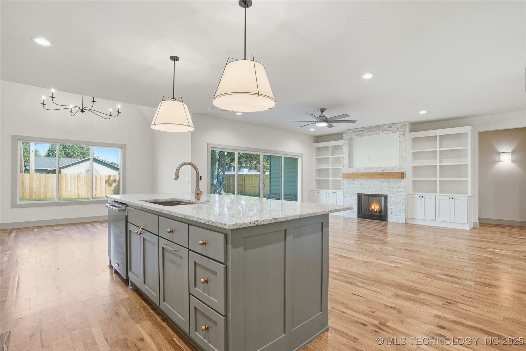 337 E 46th Street Property Photo 16