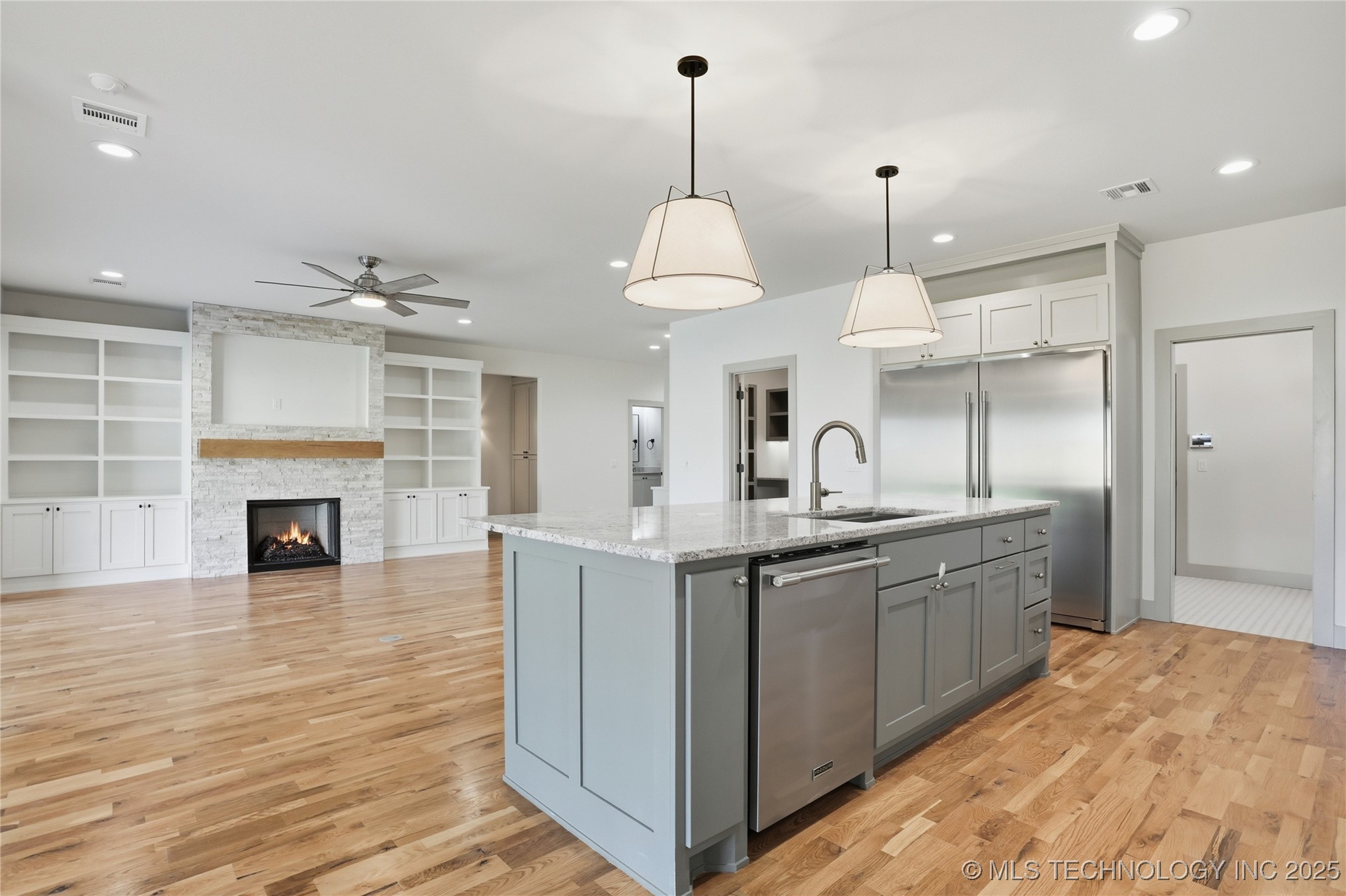 337 E 46th Street Property Photo 17