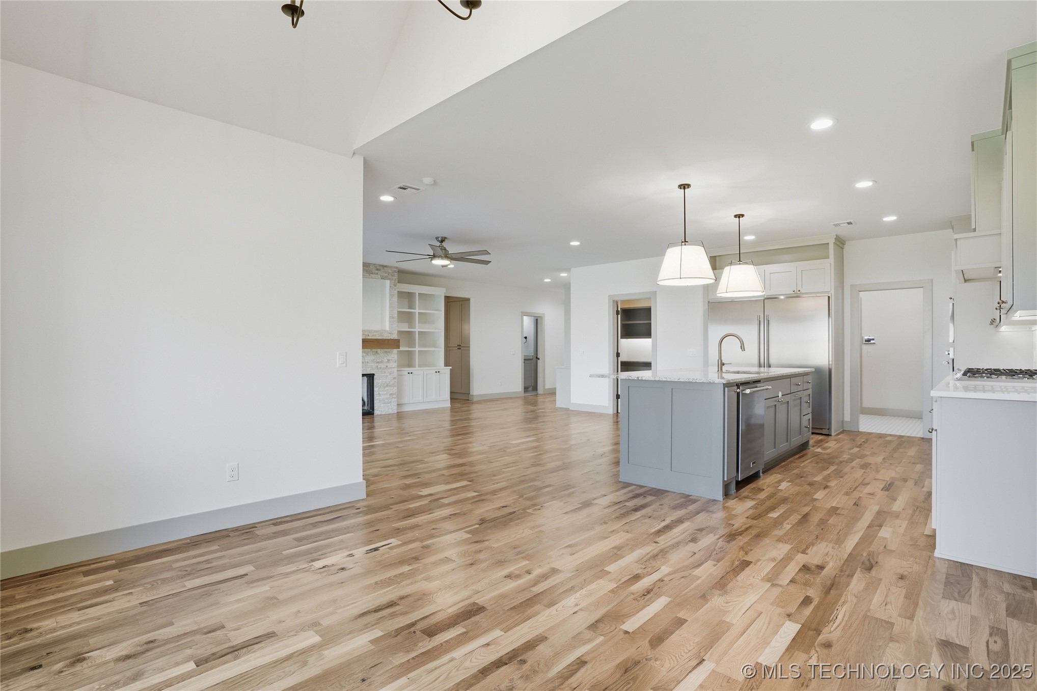 337 E 46th Street Property Photo 23