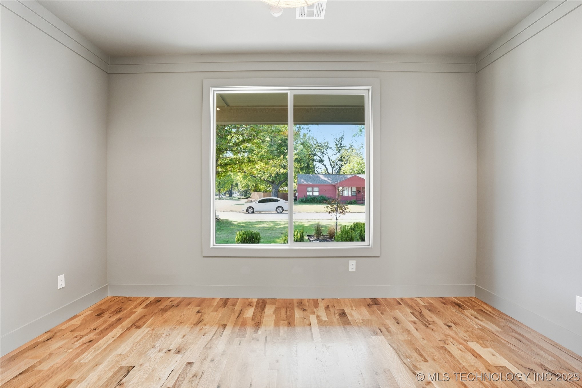 337 E 46th Street Property Photo 24