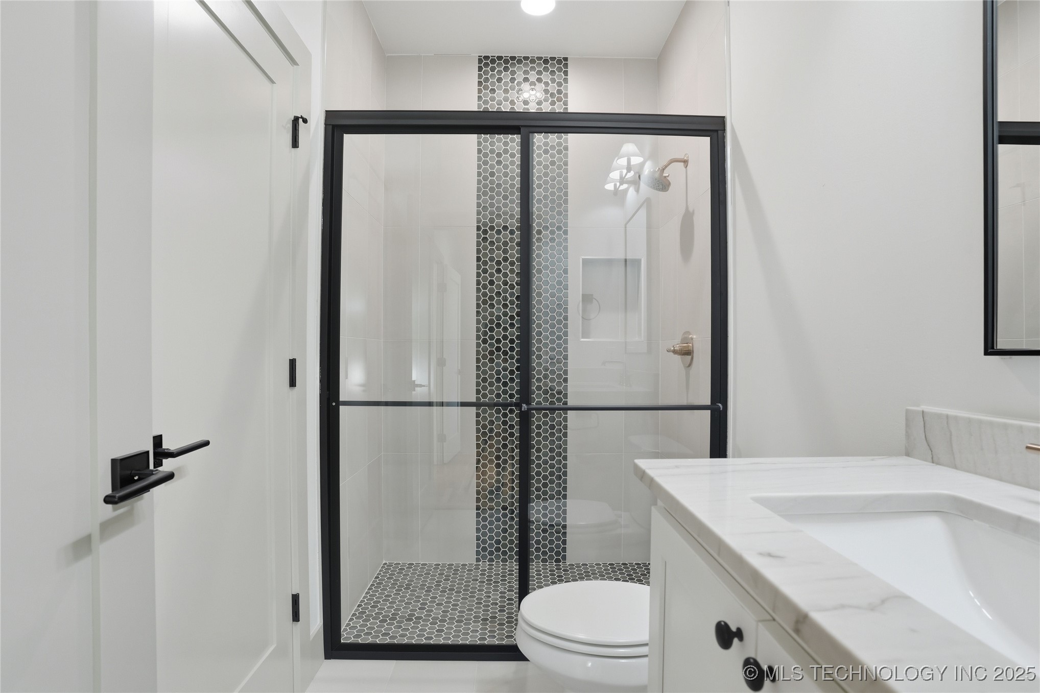 337 E 46th Street Property Photo 27