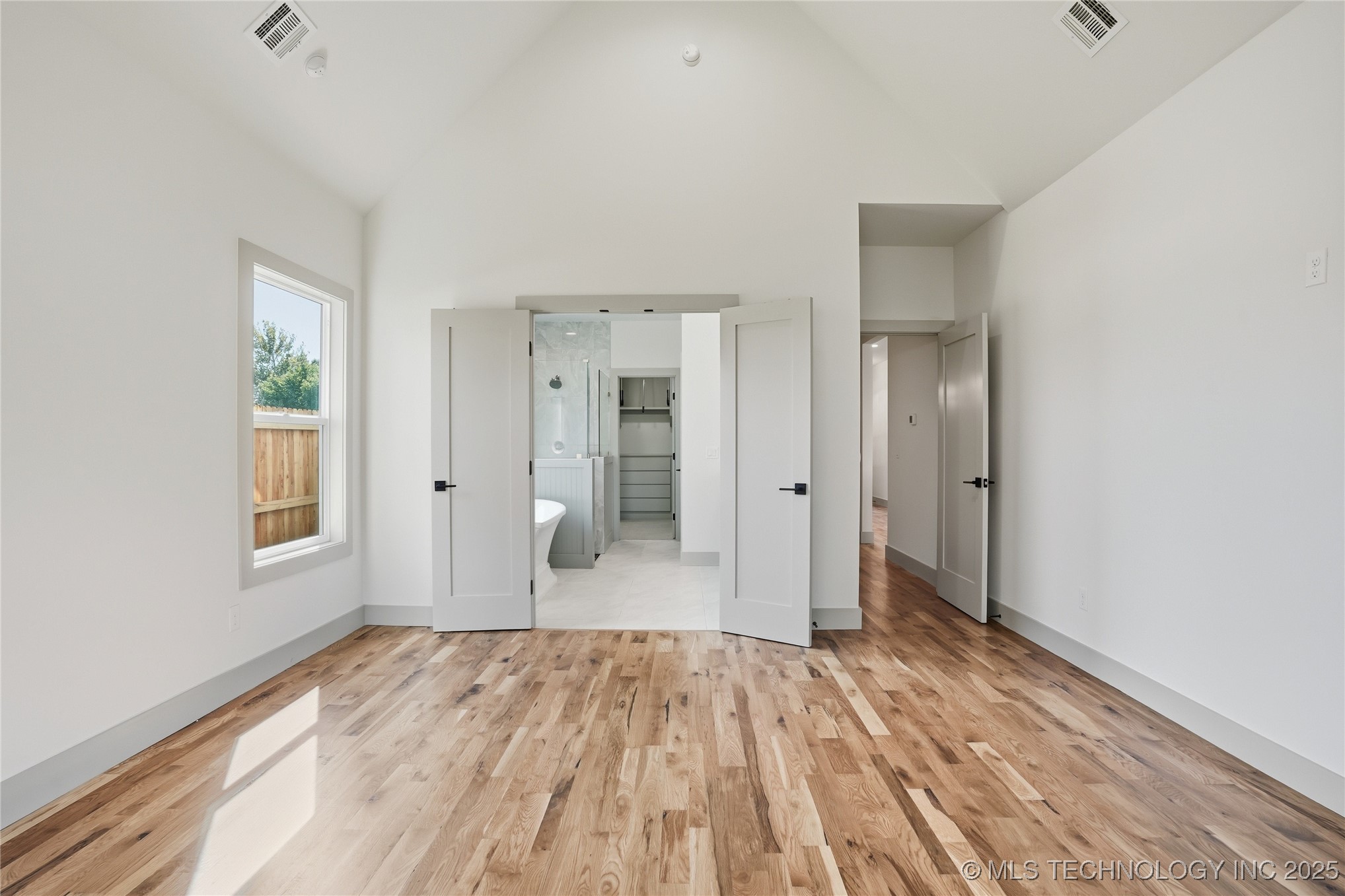 337 E 46th Street Property Photo 31